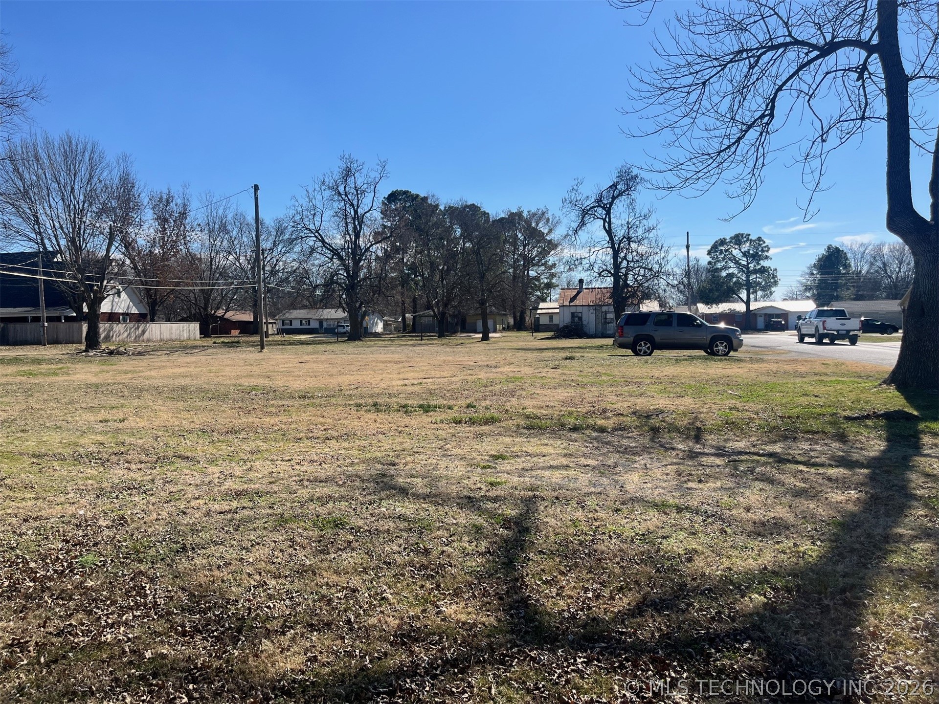 811 S Adair Street Property Photo 4