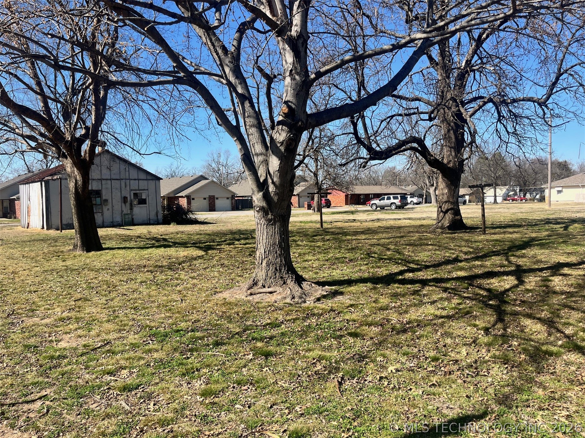 811 S Adair Street Property Photo 10