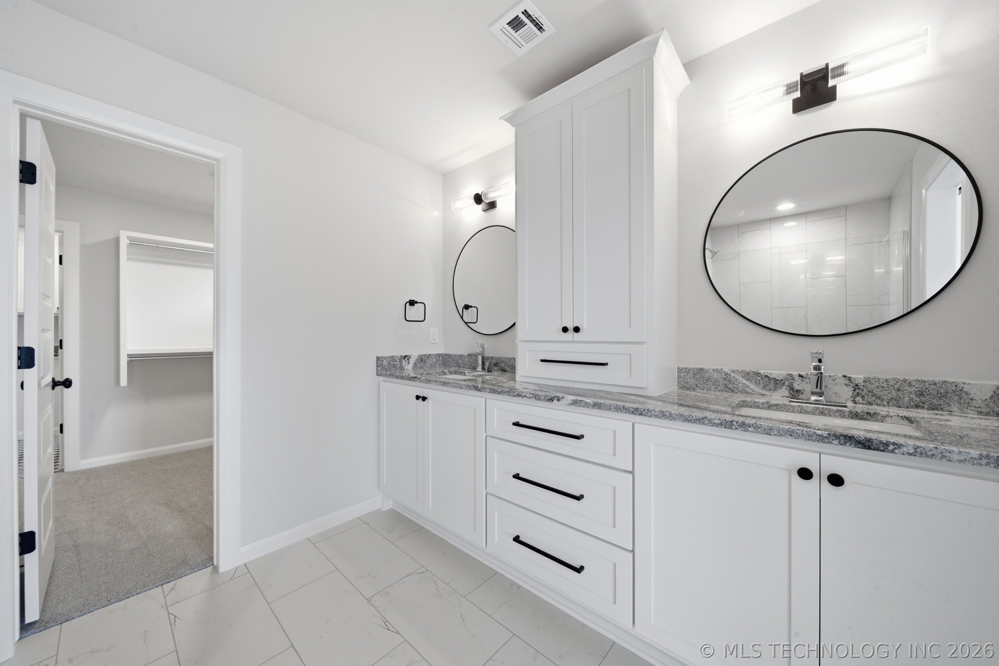 2431 W Madison Street Property Photo 19