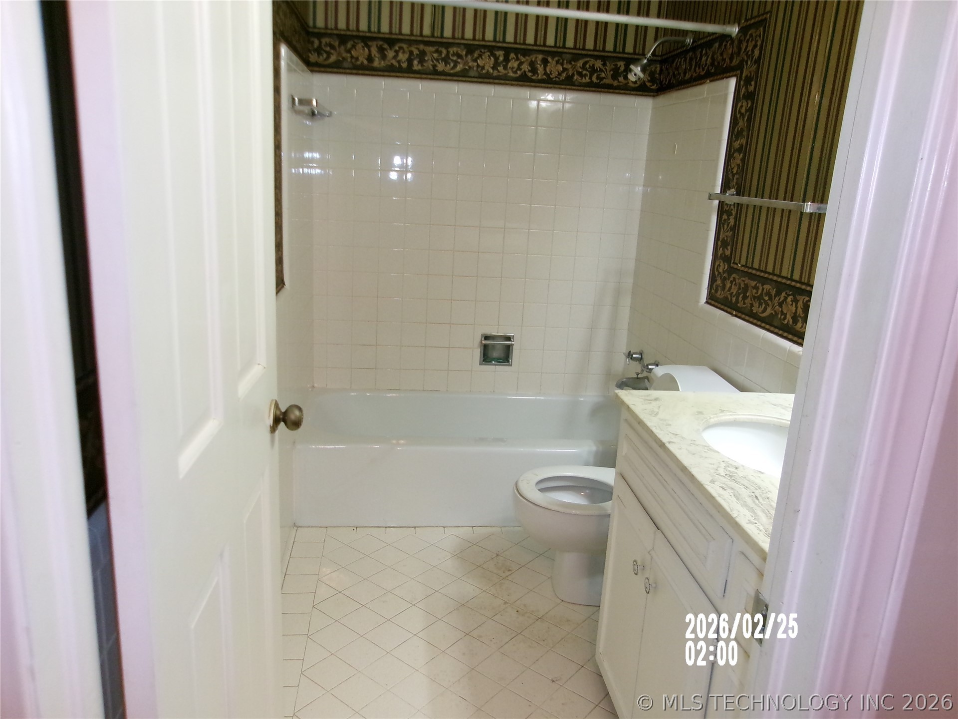112 E 11th Street Property Photo 10