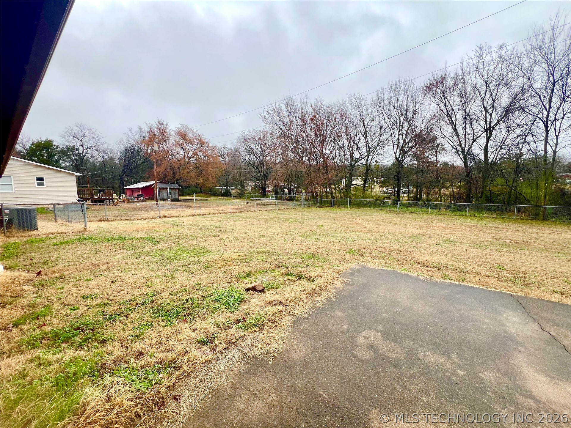 801 S Webb Lane Property Photo 22