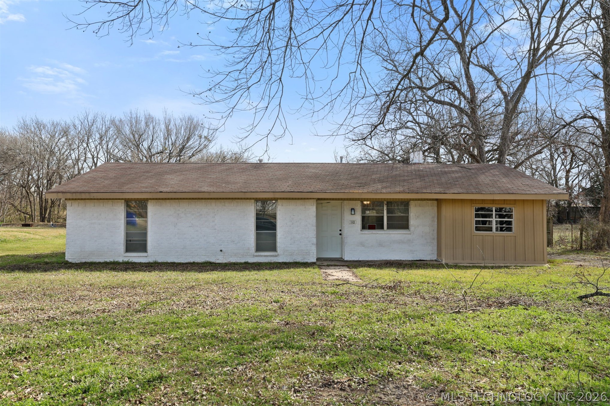 110 N Brackett Property Photo 1