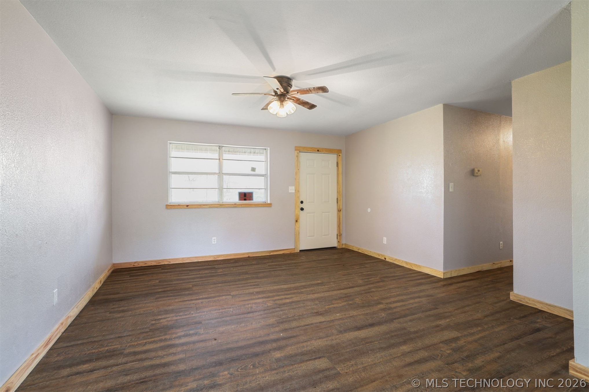 110 N Brackett Property Photo 4