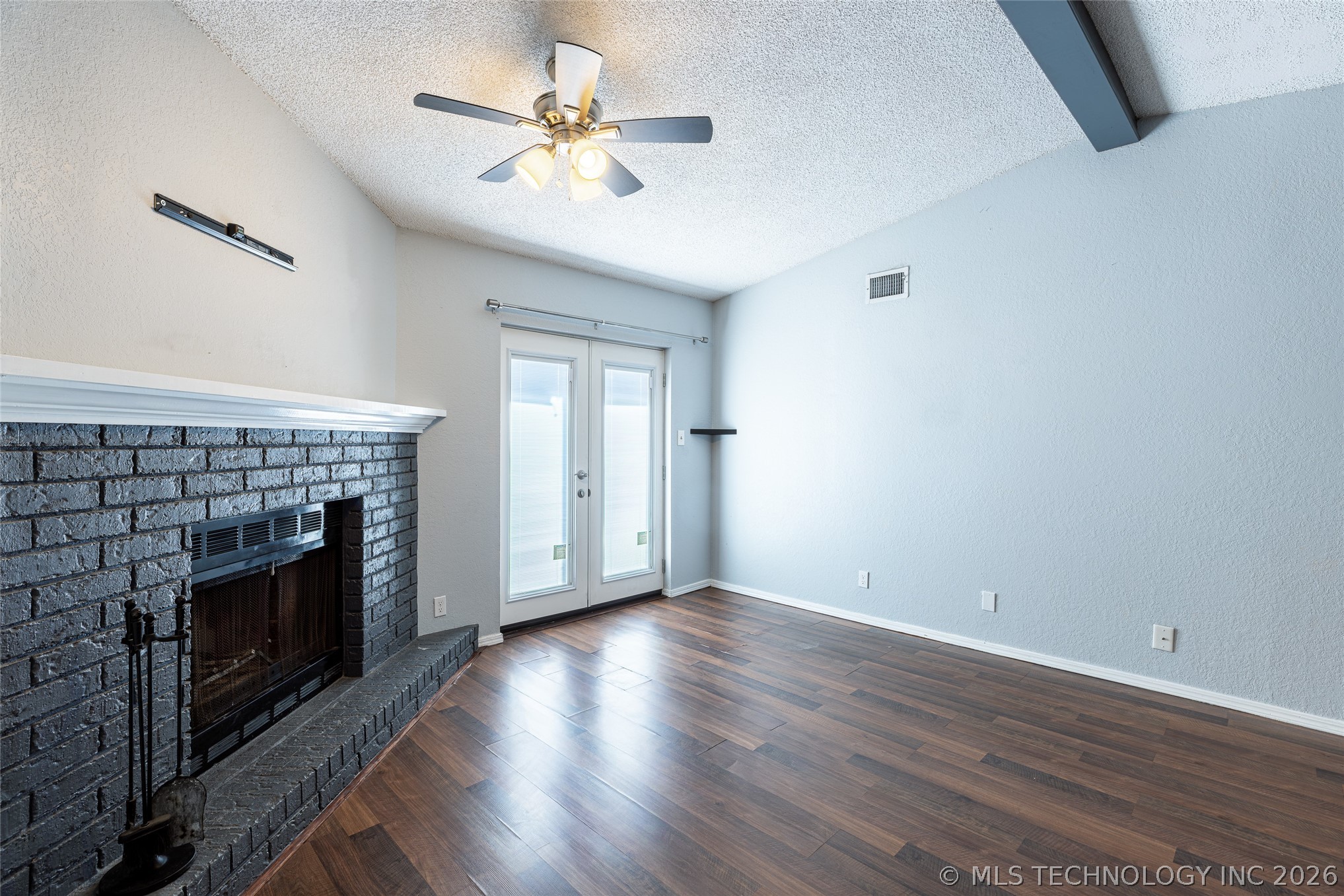 9022 S College Avenue 2108 Property Photo 3