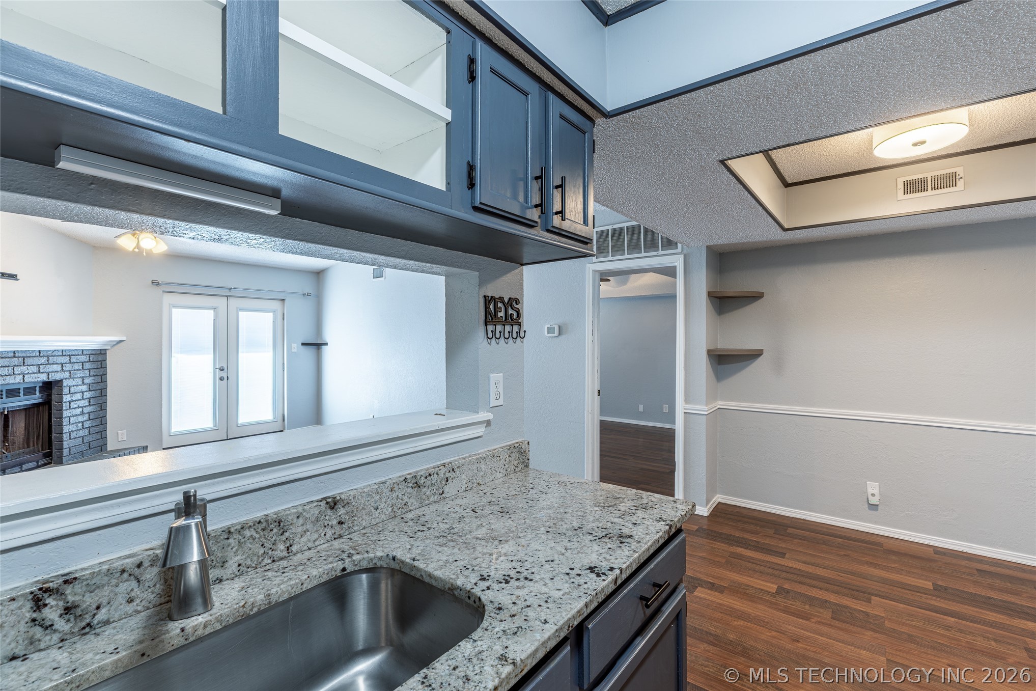 9022 S College Avenue 2108 Property Photo 12