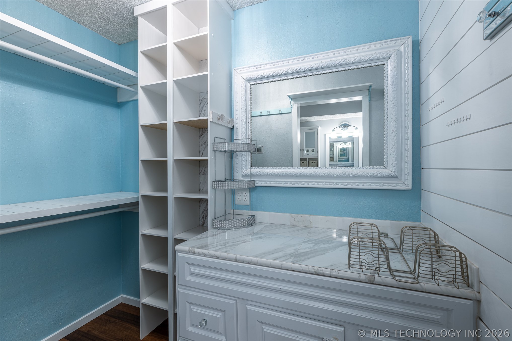 9022 S College Avenue 2108 Property Photo 20
