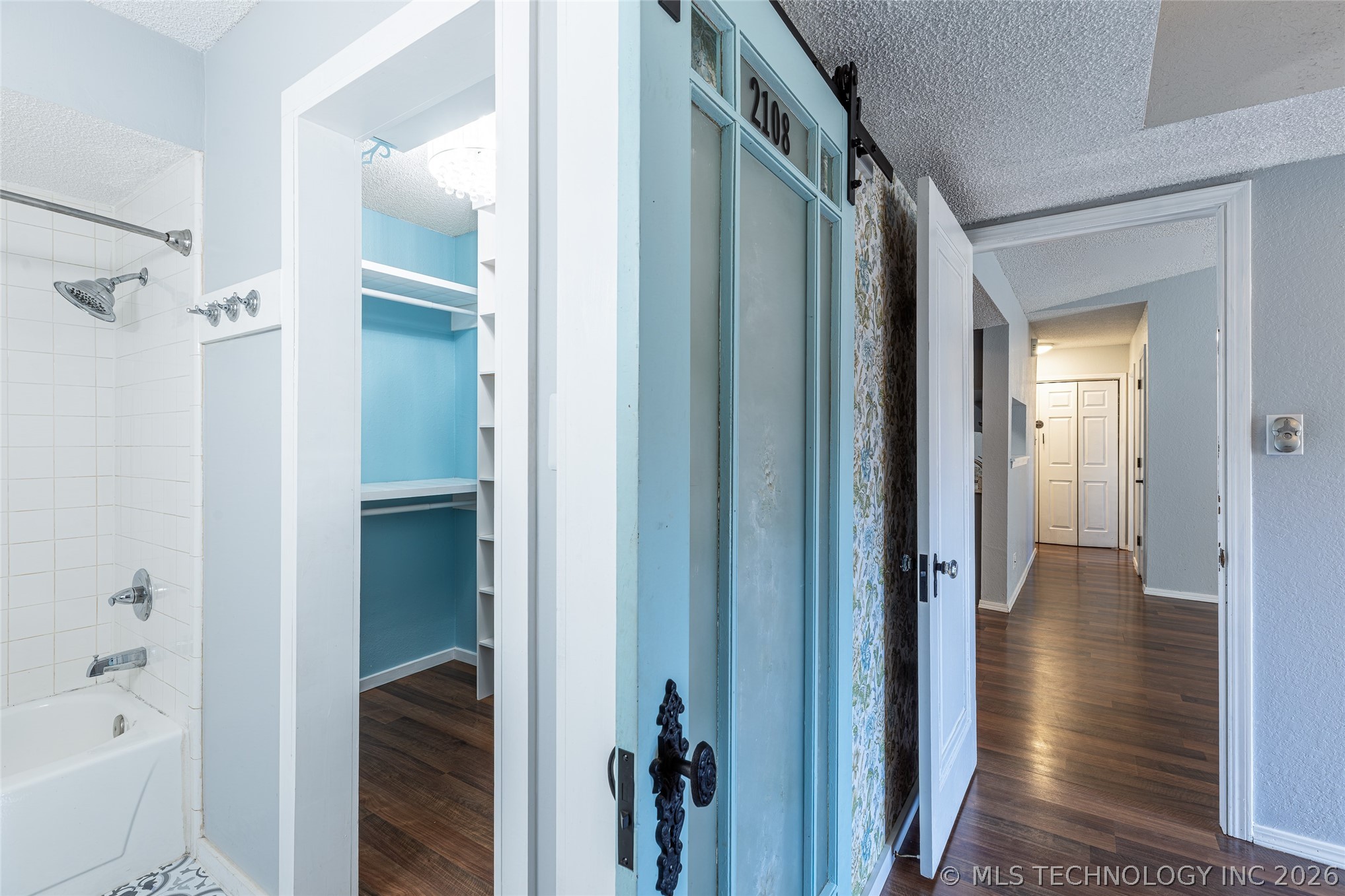 9022 S College Avenue 2108 Property Photo 21
