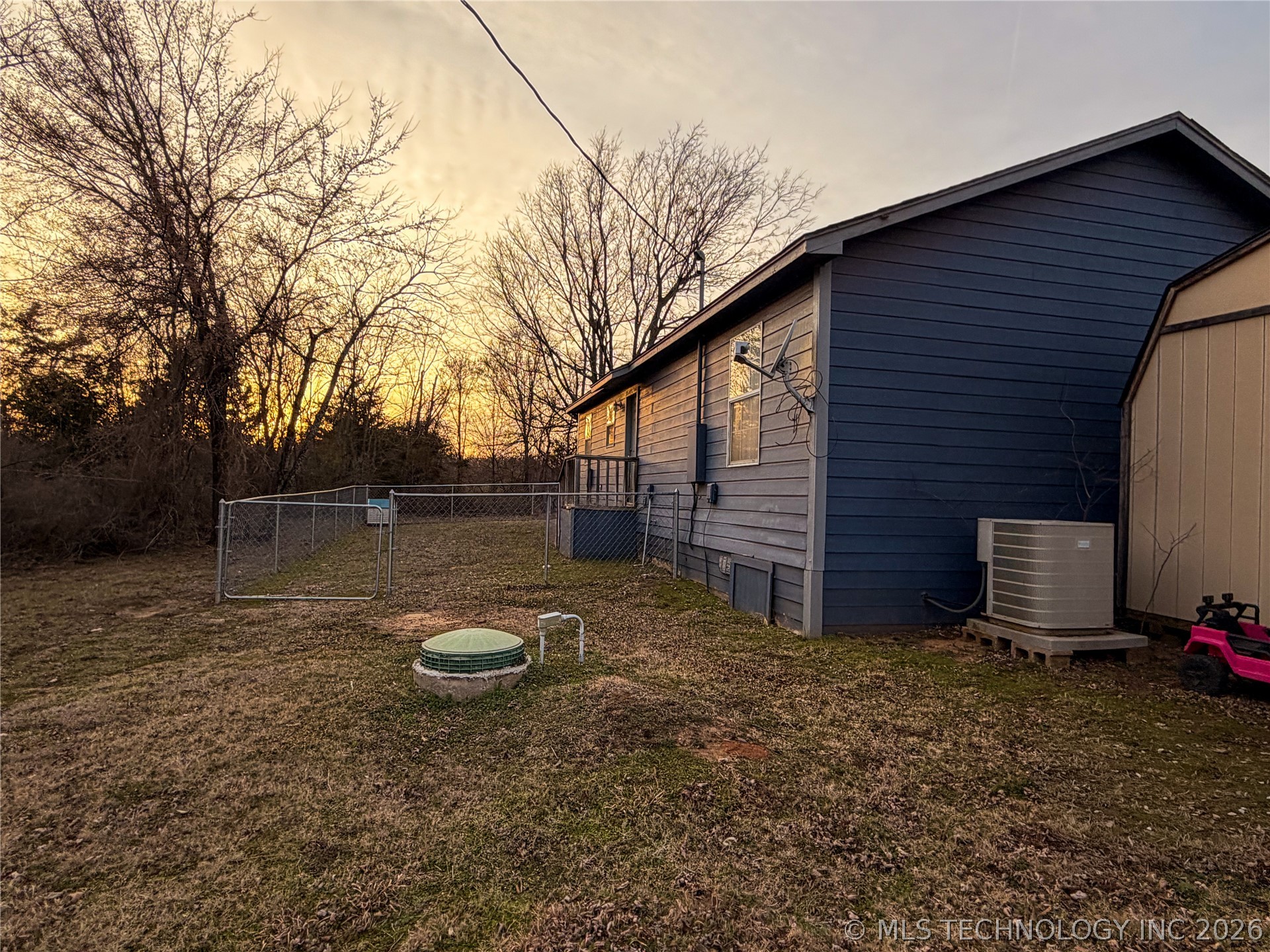 7199 Twin Oak Property Photo 5