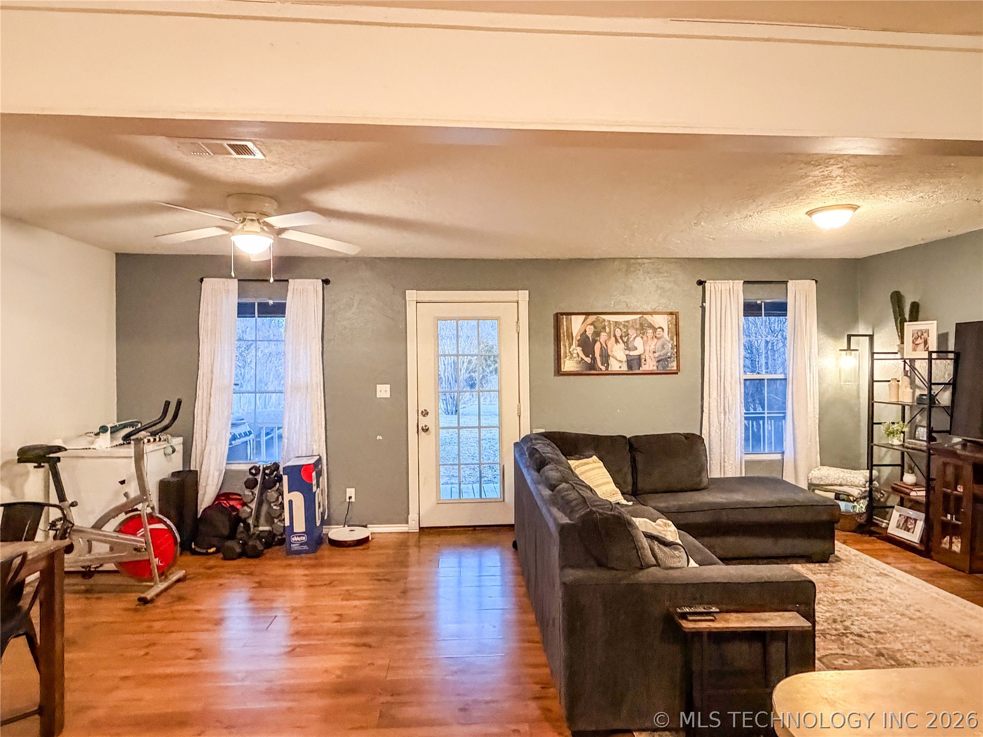 7199 Twin Oak Property Photo 10