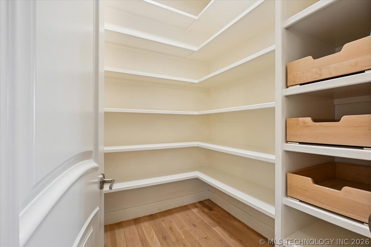 10703 S Forest Avenue Property Photo 20