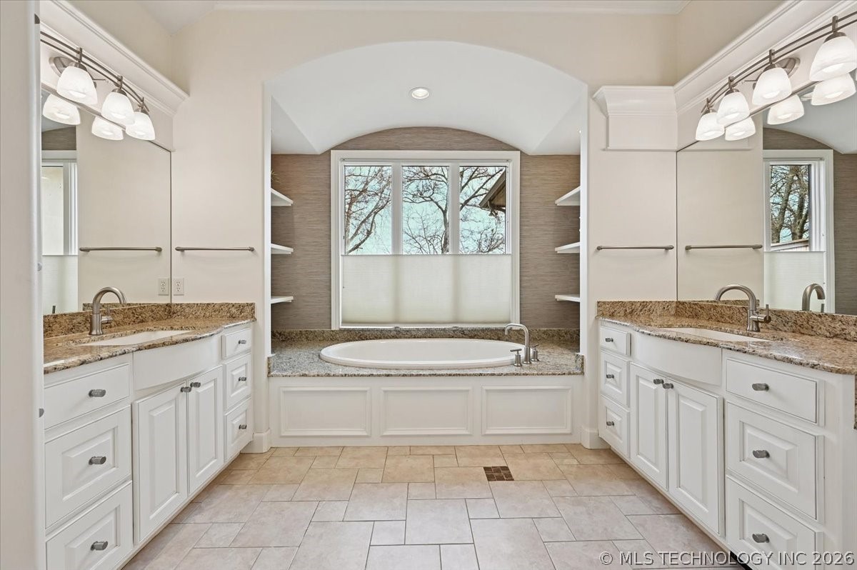 10703 S Forest Avenue Property Photo 38