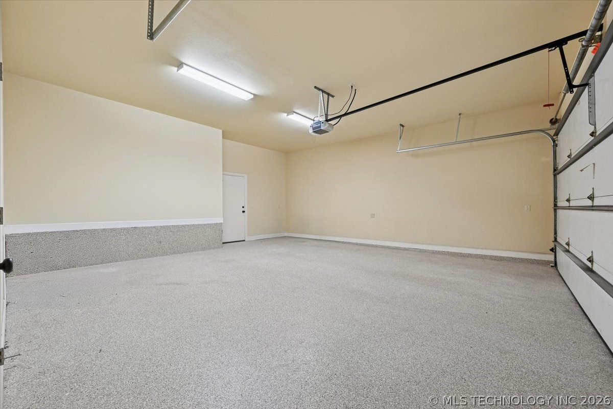 10703 S Forest Avenue Property Photo 76