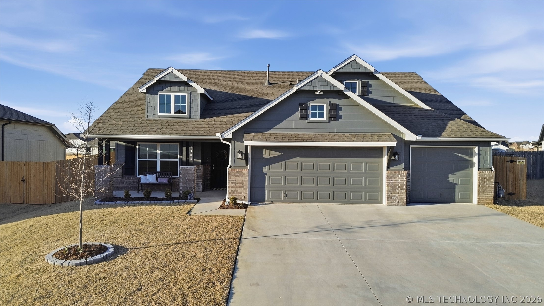 2906 W Albuquerque Place