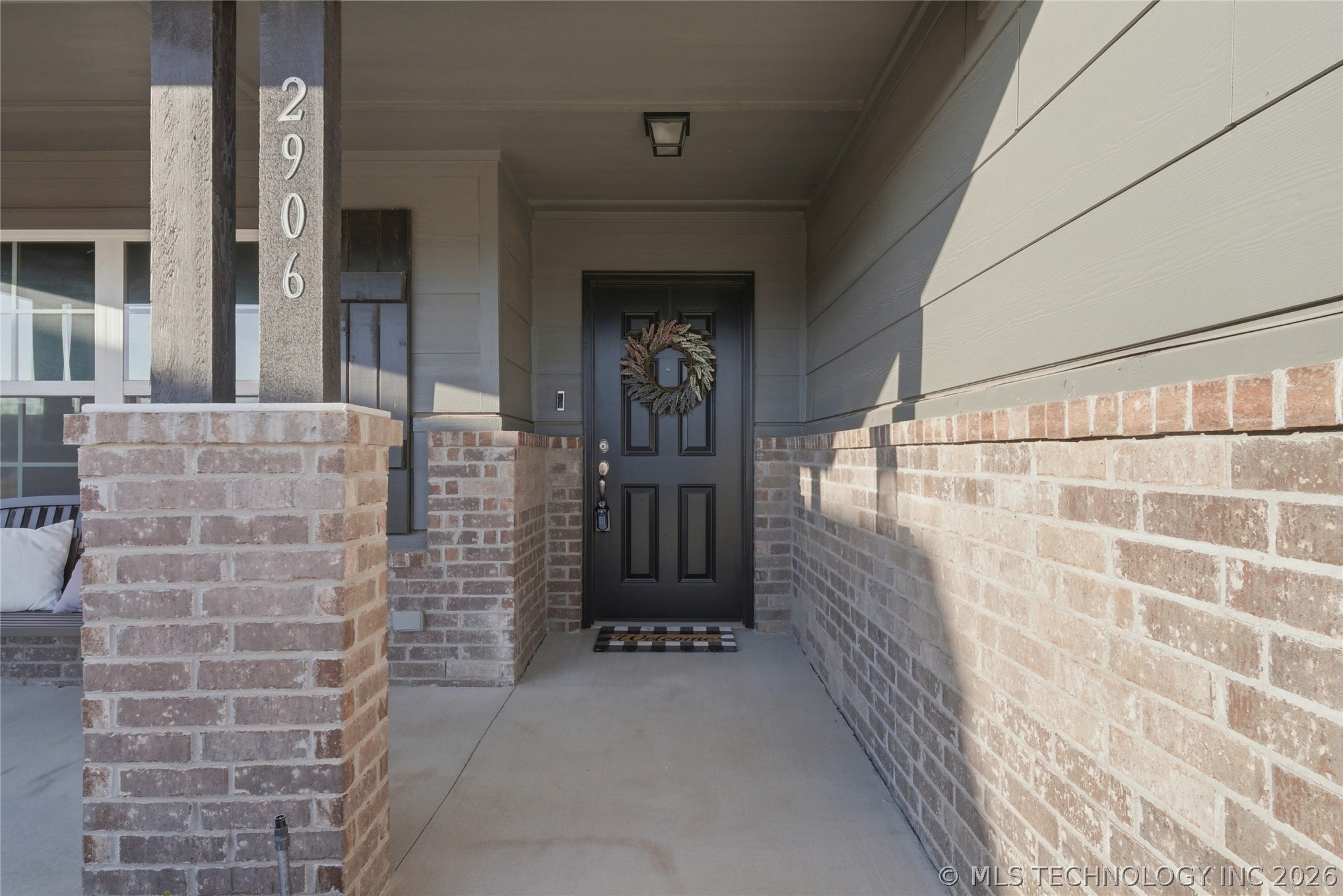 2906 W Albuquerque Place Property Photo 6