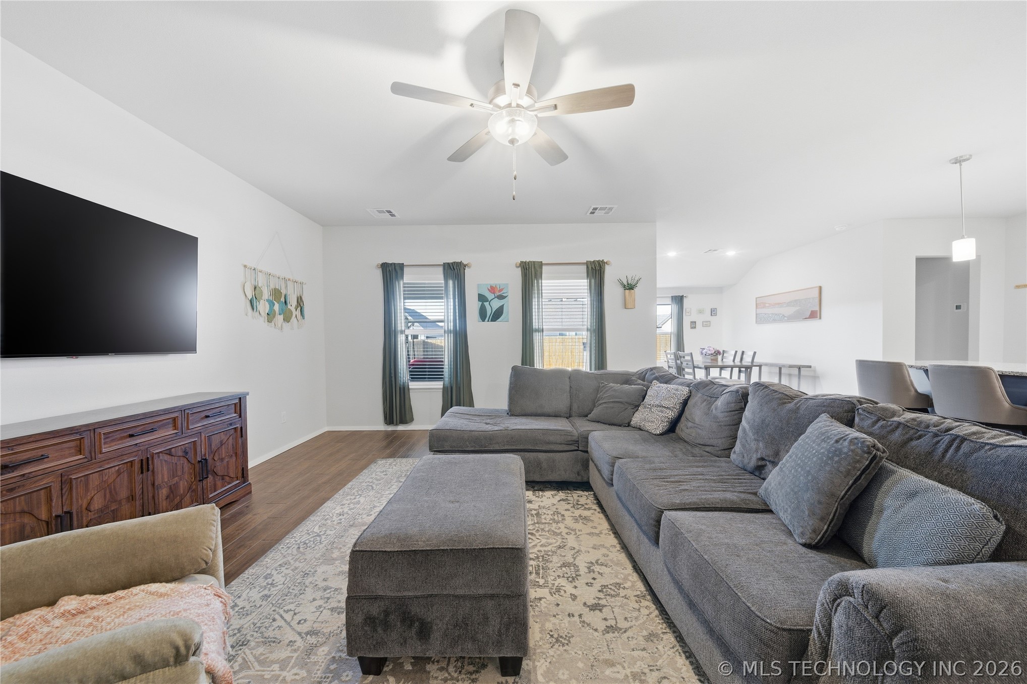 2906 W Albuquerque Place Property Photo 10