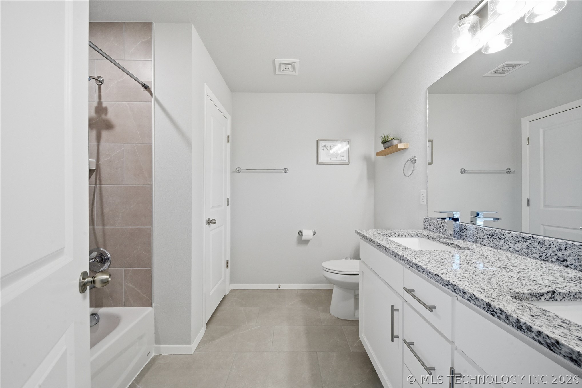 2906 W Albuquerque Place Property Photo 23