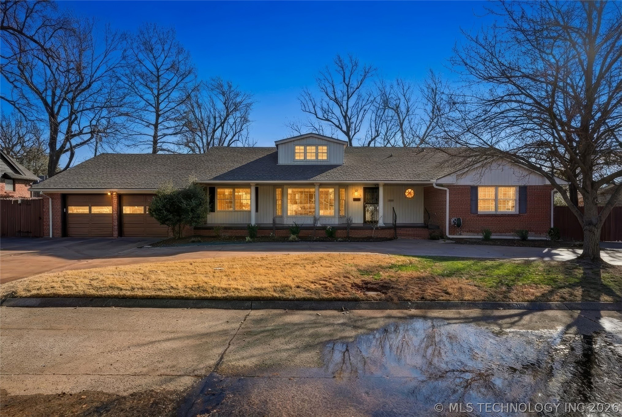 3127 S Lewis Avenue Property Photo 1