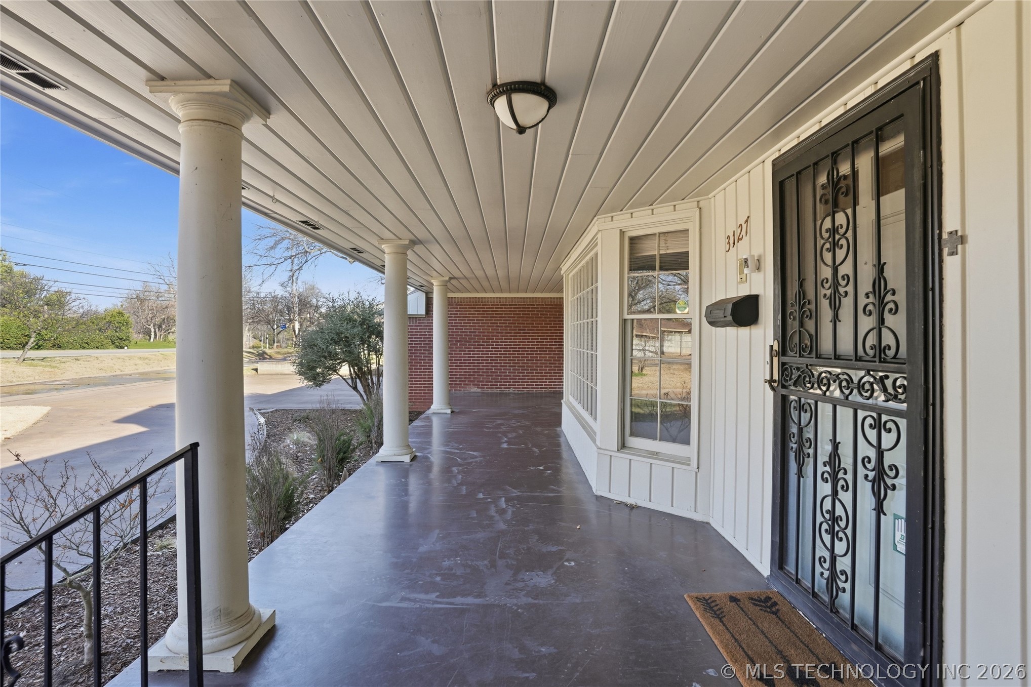 3127 S Lewis Avenue Property Photo 15