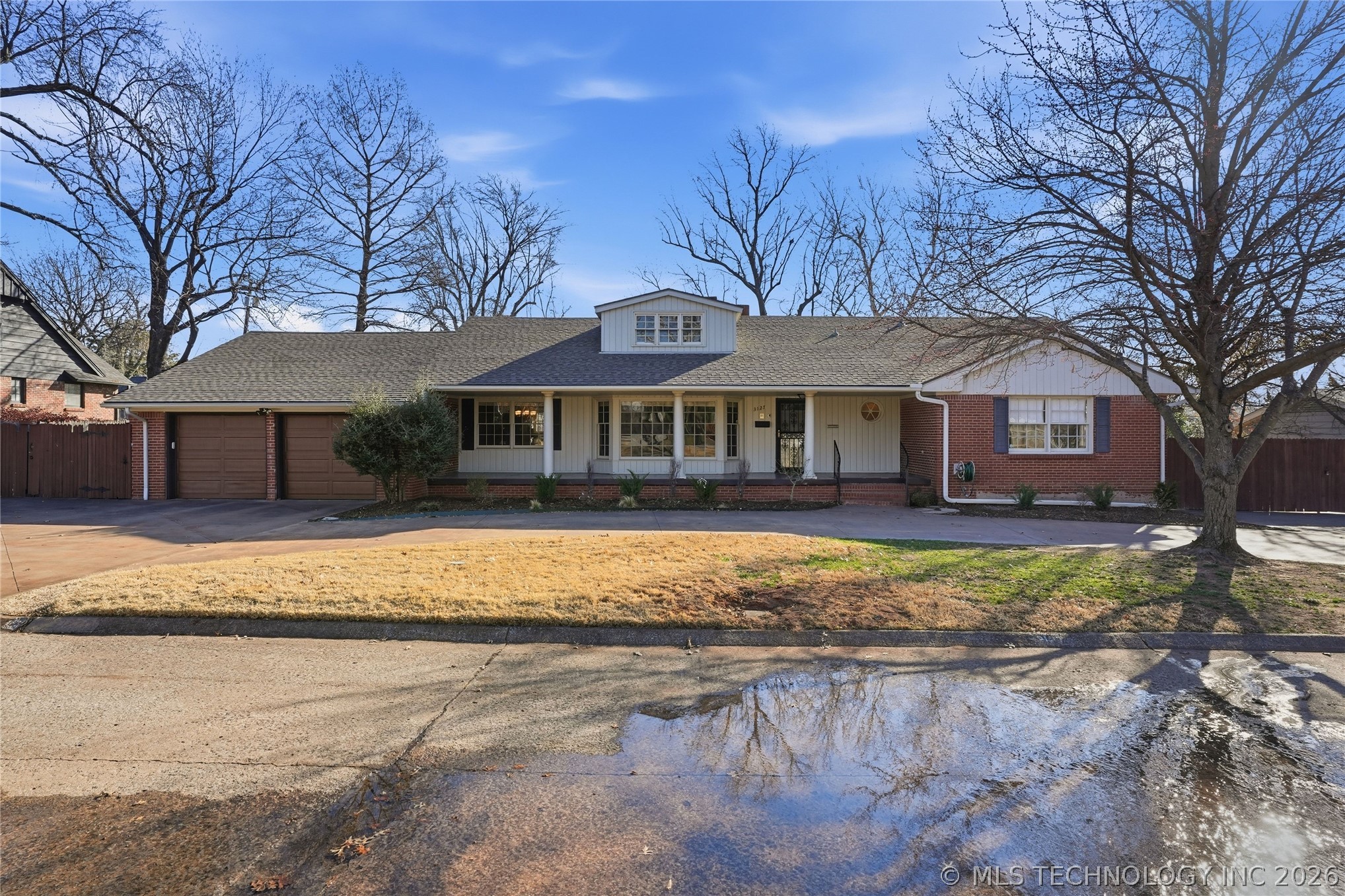 3127 S Lewis Avenue Property Photo 16
