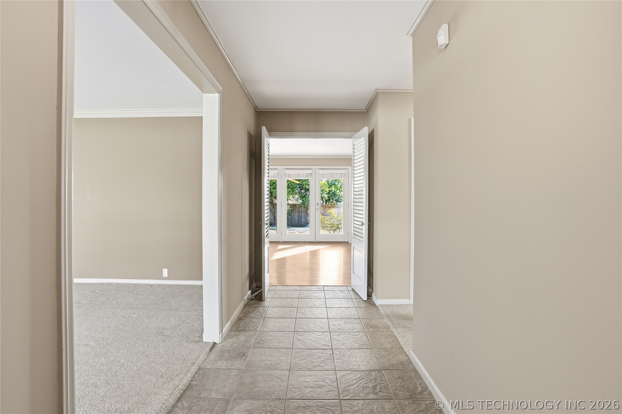 3127 S Lewis Avenue Property Photo 18