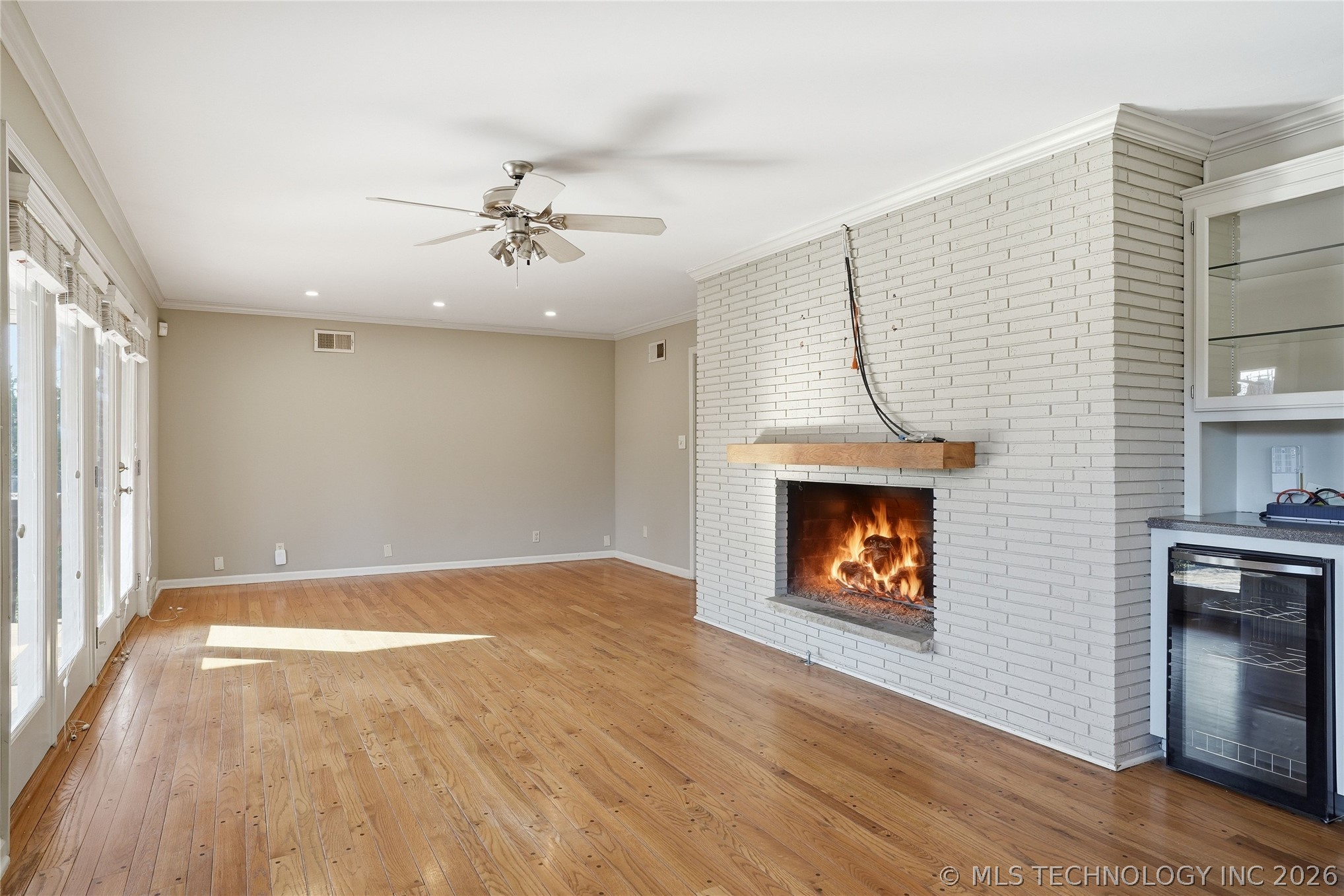 3127 S Lewis Avenue Property Photo 25