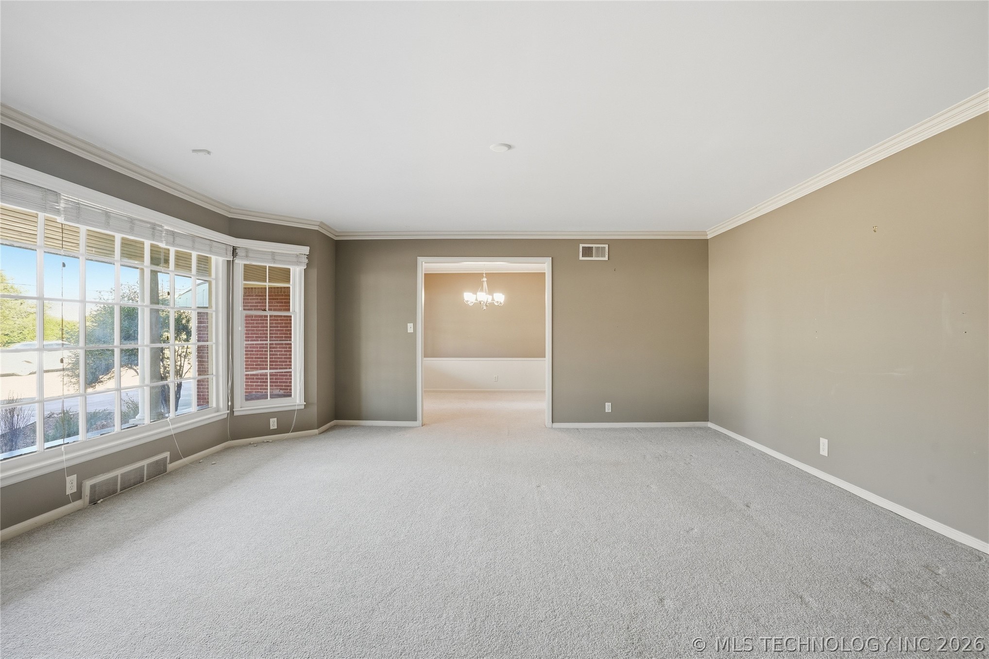 3127 S Lewis Avenue Property Photo 44