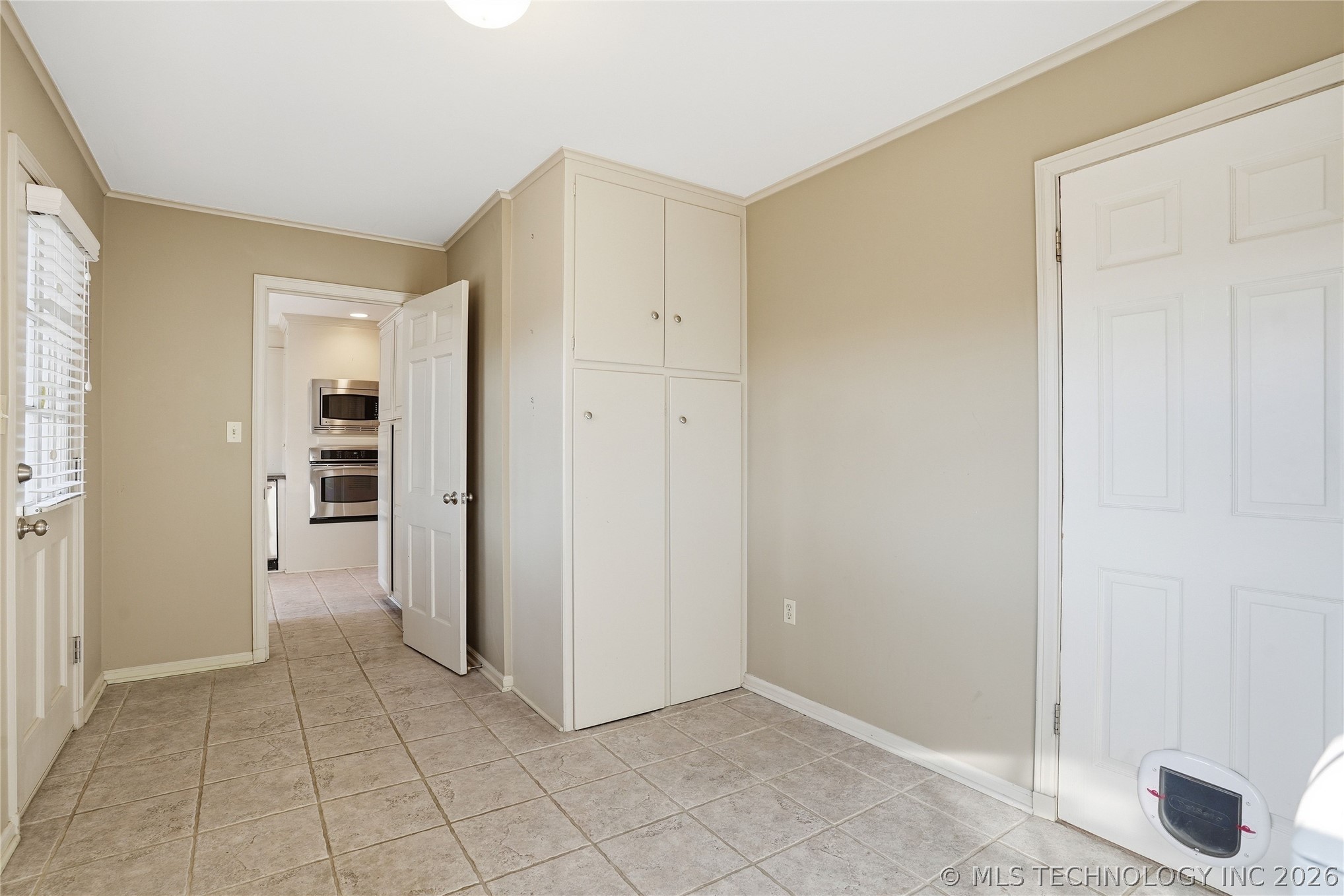 3127 S Lewis Avenue Property Photo 48