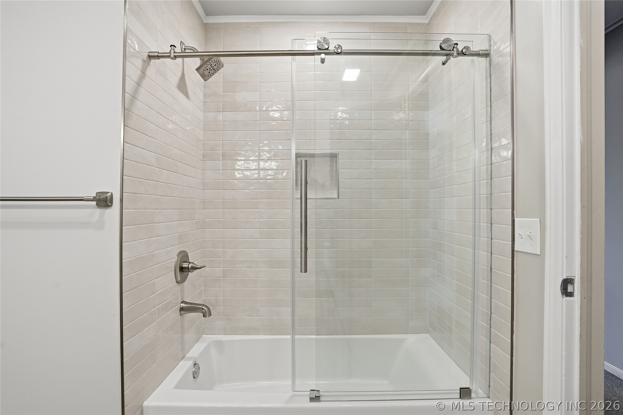 3127 S Lewis Avenue Property Photo 51