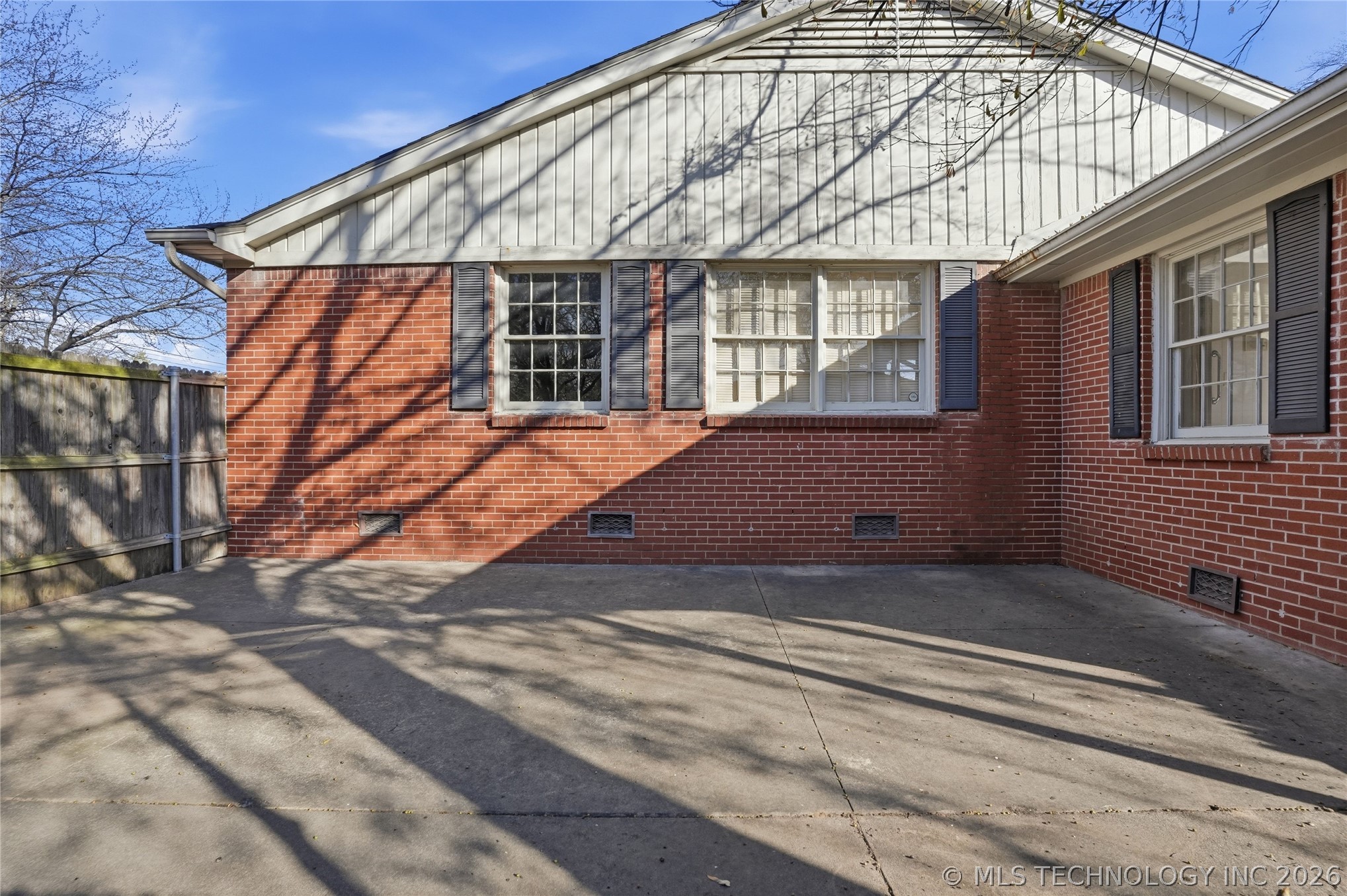 3127 S Lewis Avenue Property Photo 88