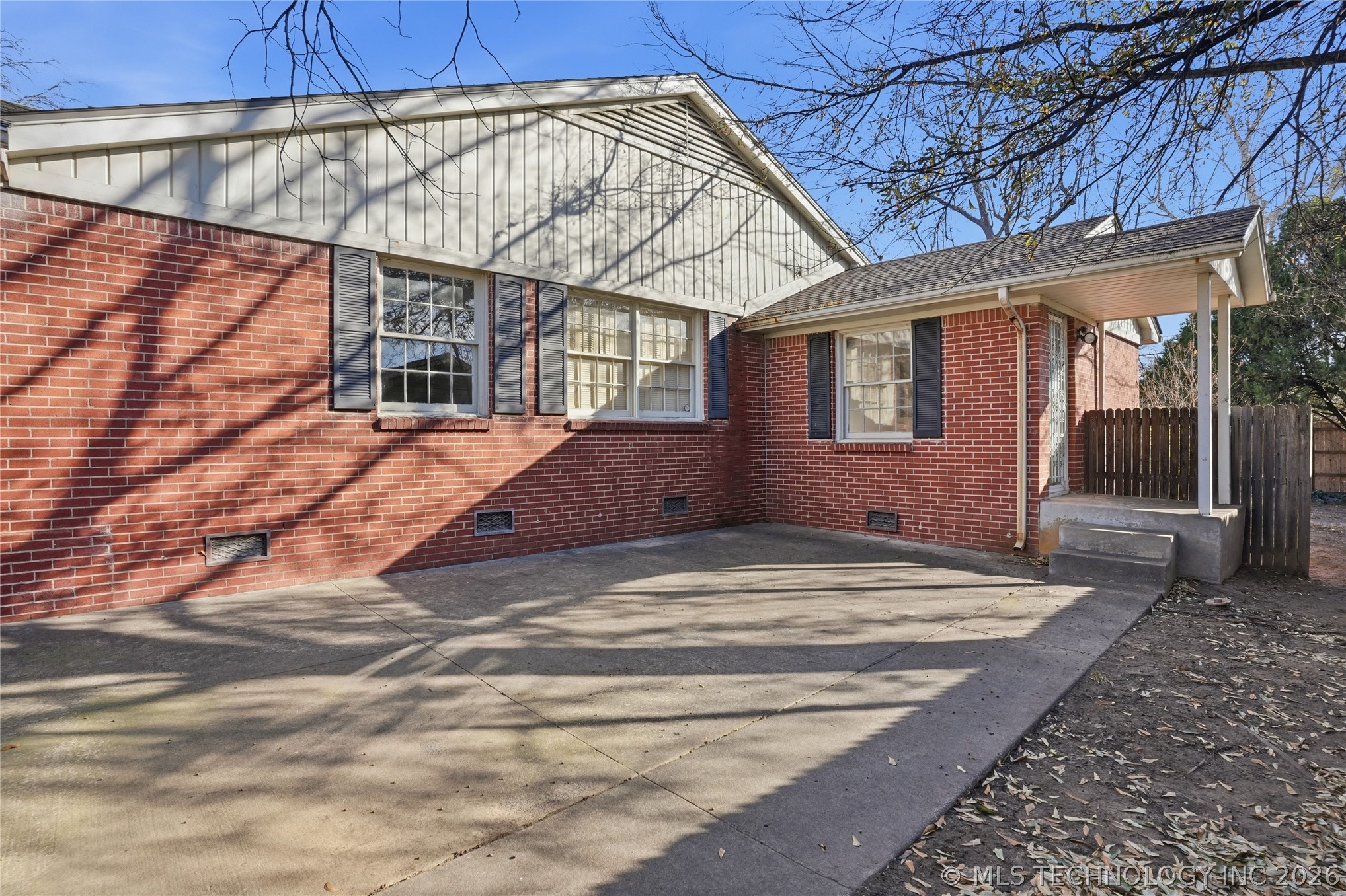 3127 S Lewis Avenue Property Photo 89