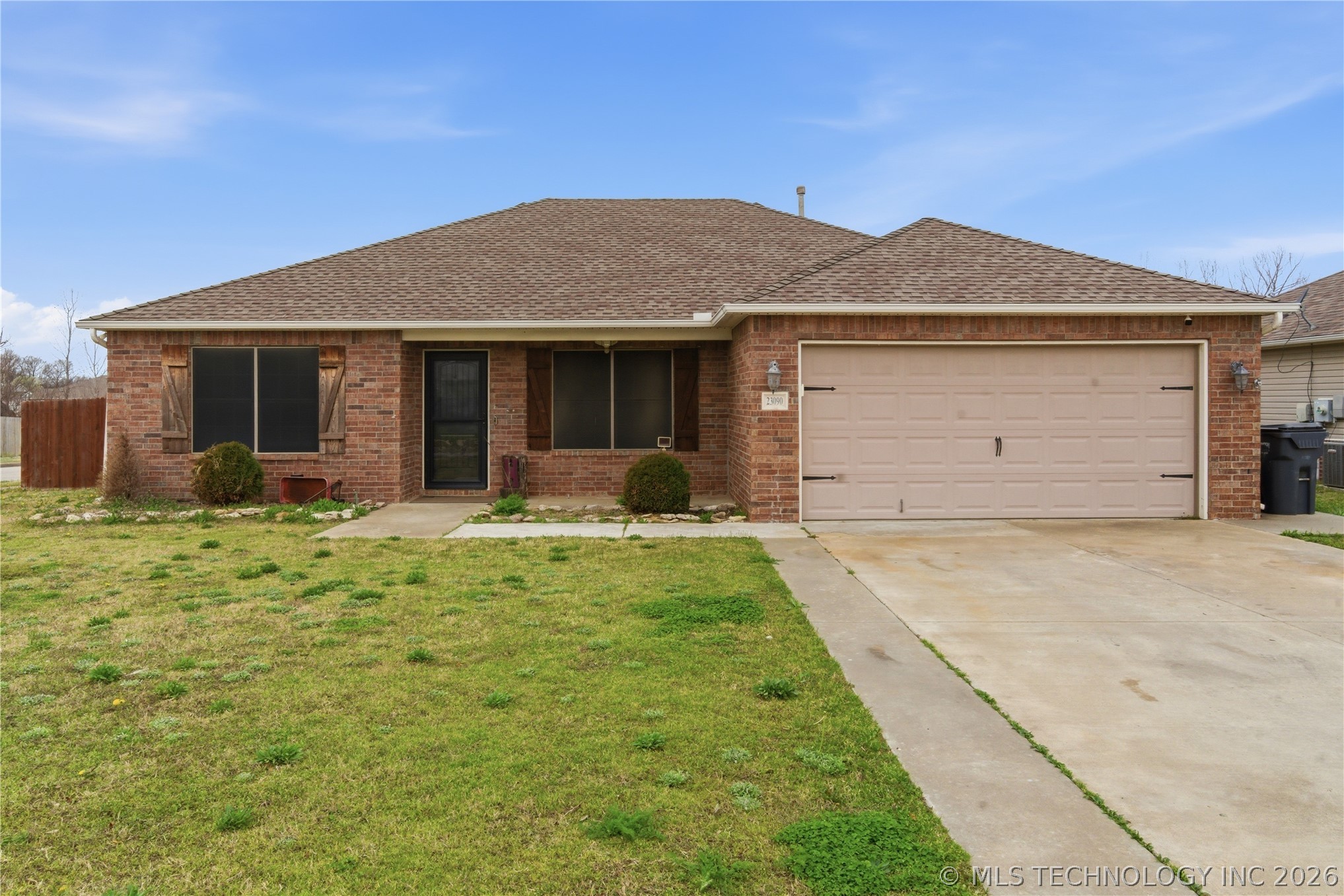 23090 S Jewell Drive Property Photo 1
