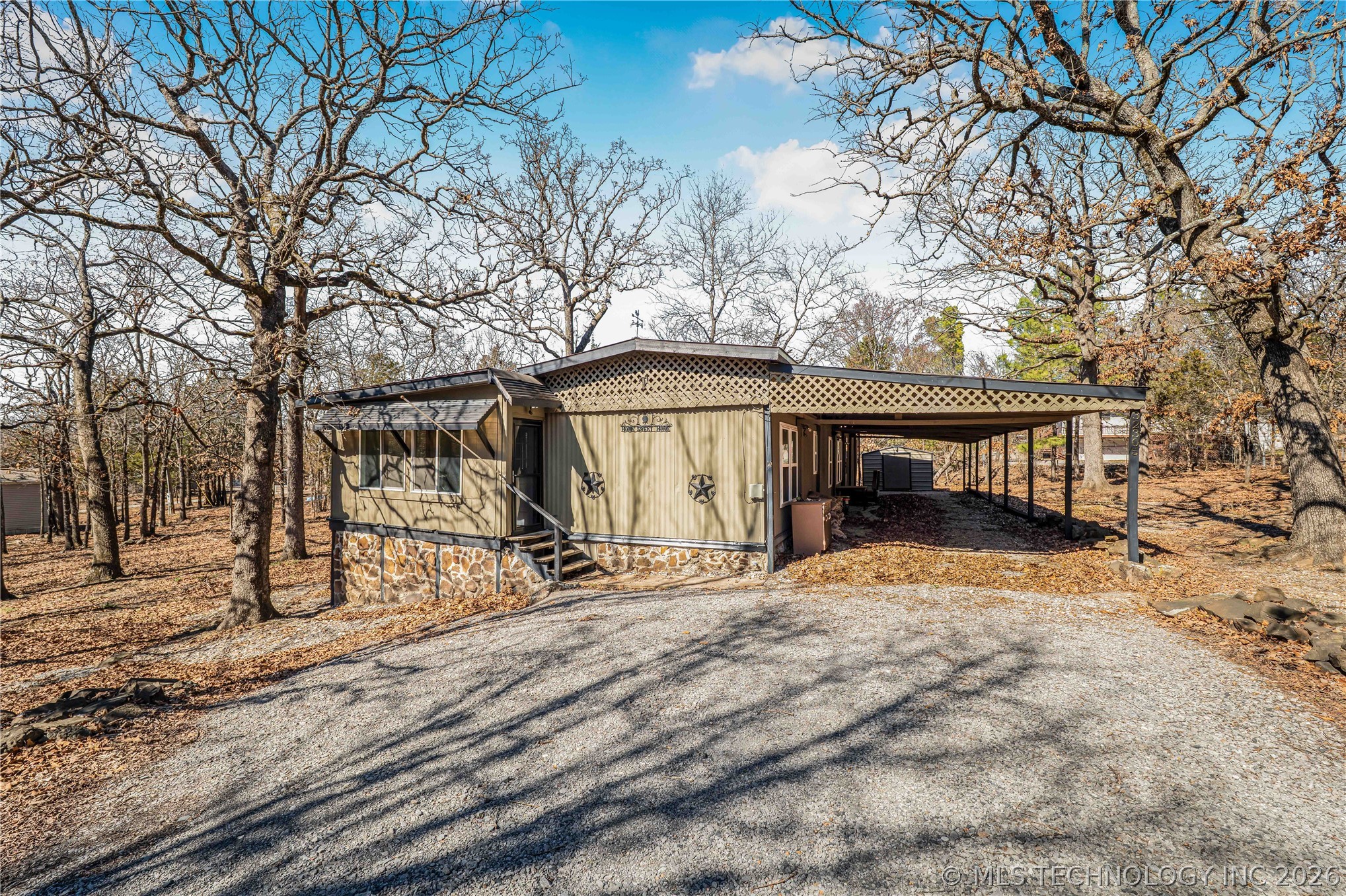 32305 S Cherokee Court Property Photo 1