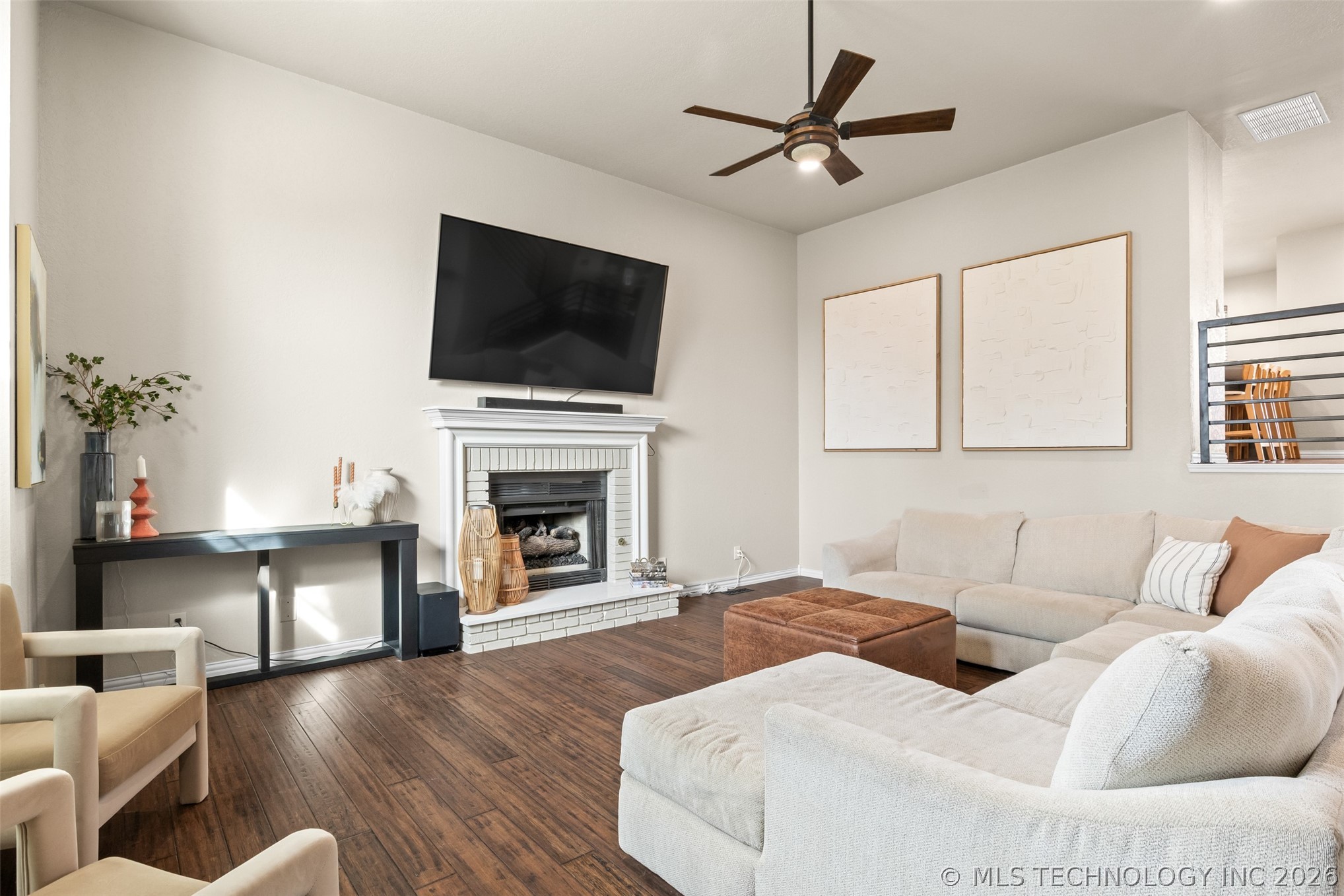 7725 S Granite Avenue Property Photo 7