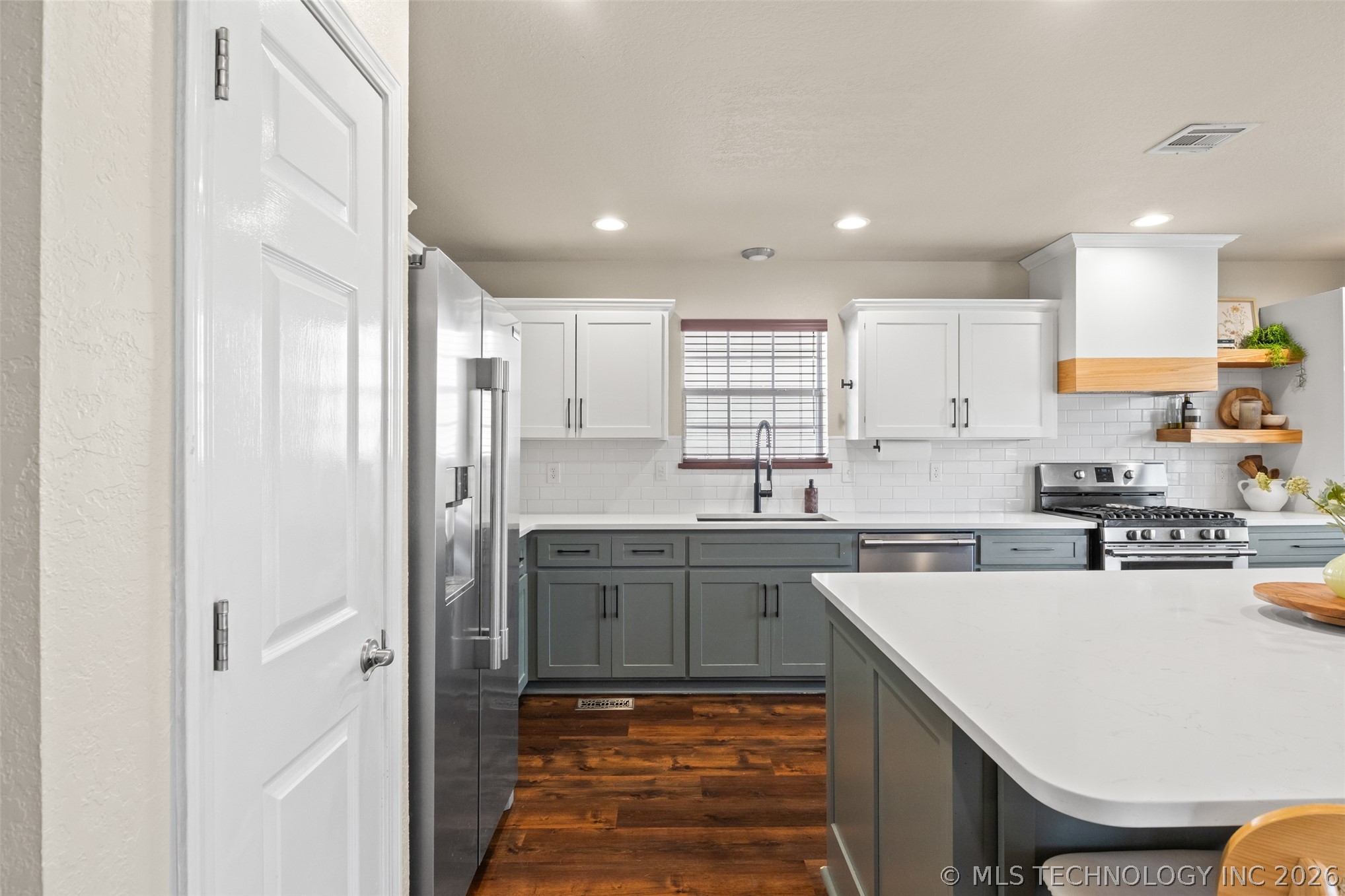 7725 S Granite Avenue Property Photo 15