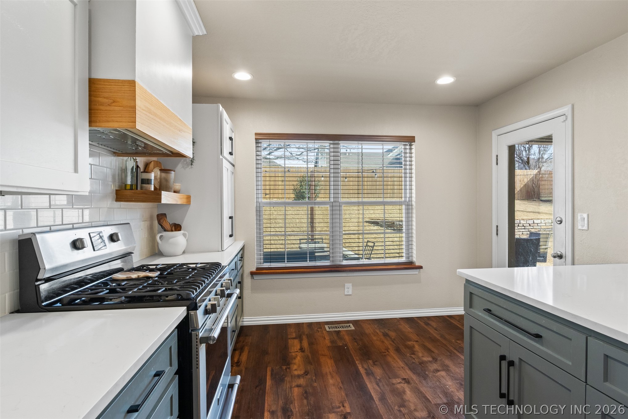 7725 S Granite Avenue Property Photo 19