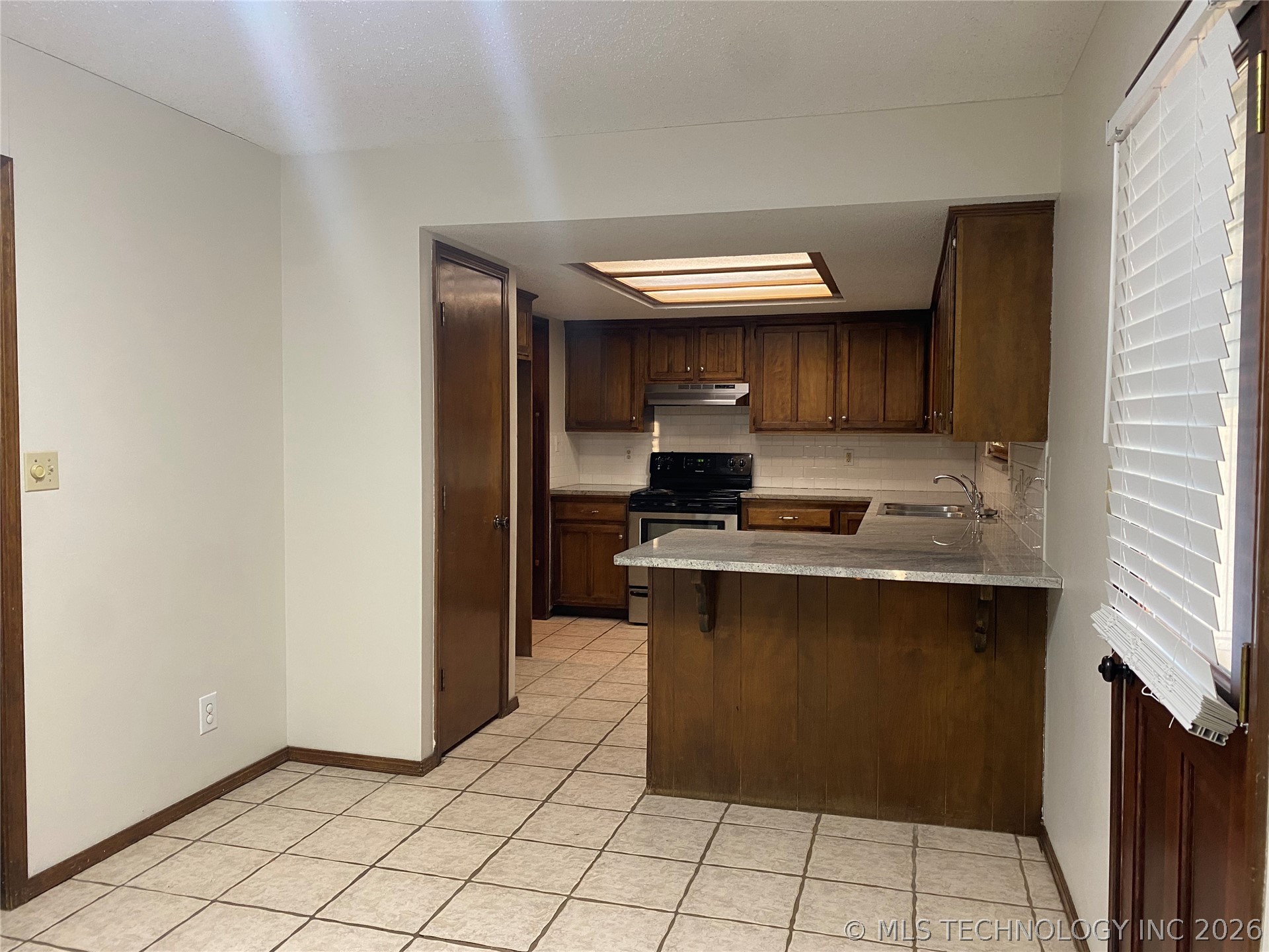 1321 W Quantico Place Property Photo 6