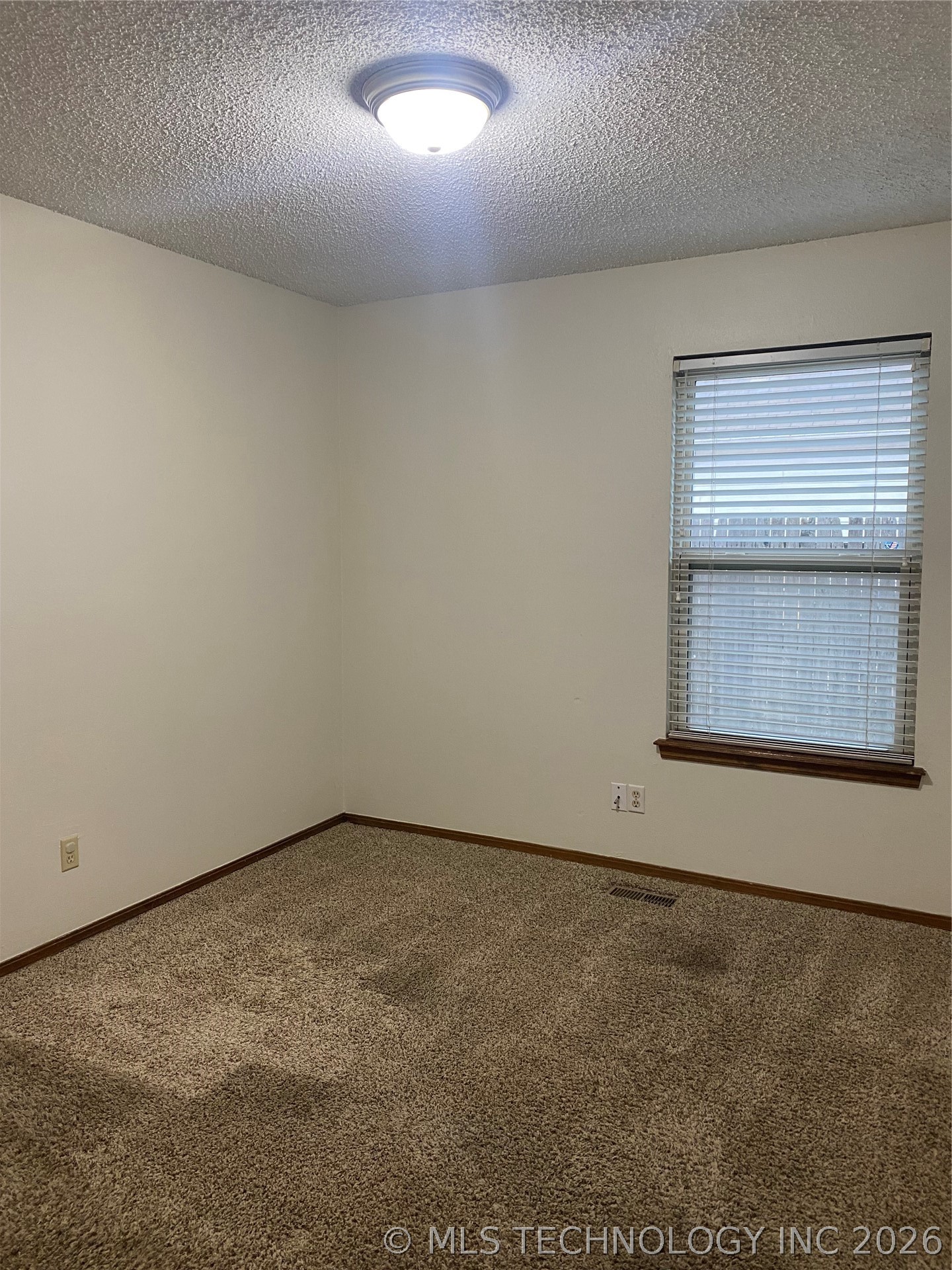 1321 W Quantico Place Property Photo 15