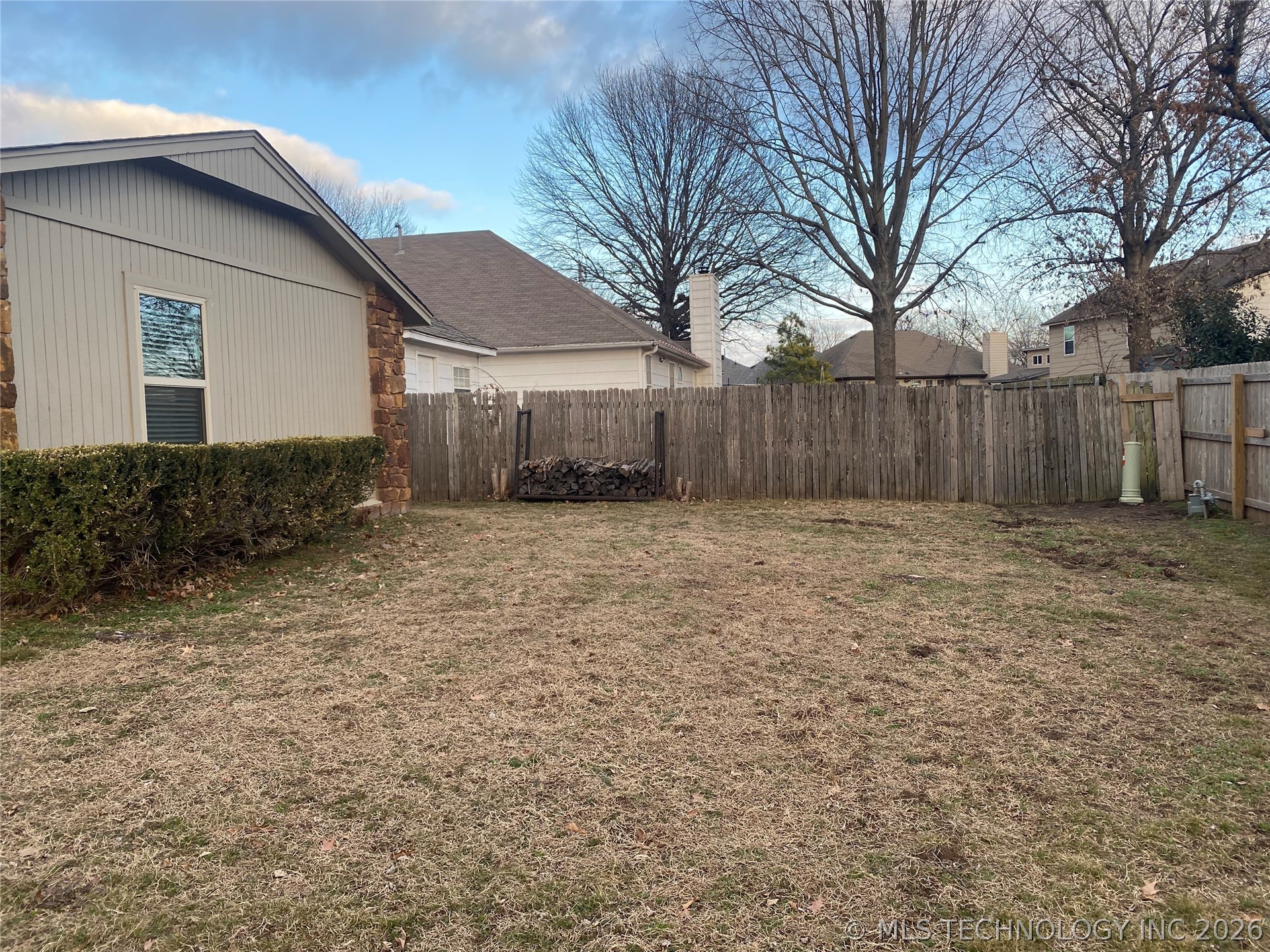 1321 W Quantico Place Property Photo 19