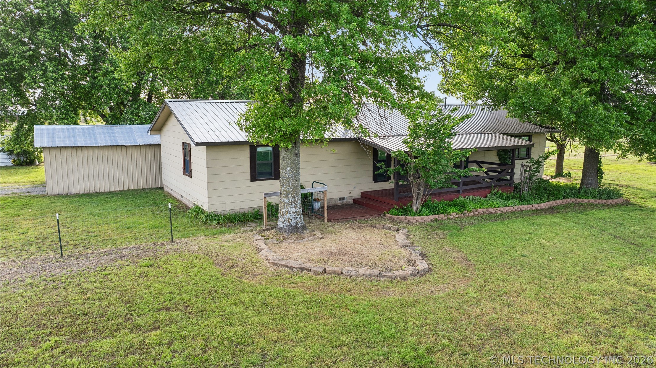 1202 Oak Grove Road Property Photo 3
