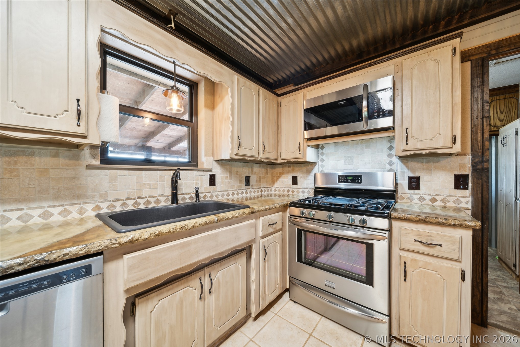1202 Oak Grove Road Property Photo 13