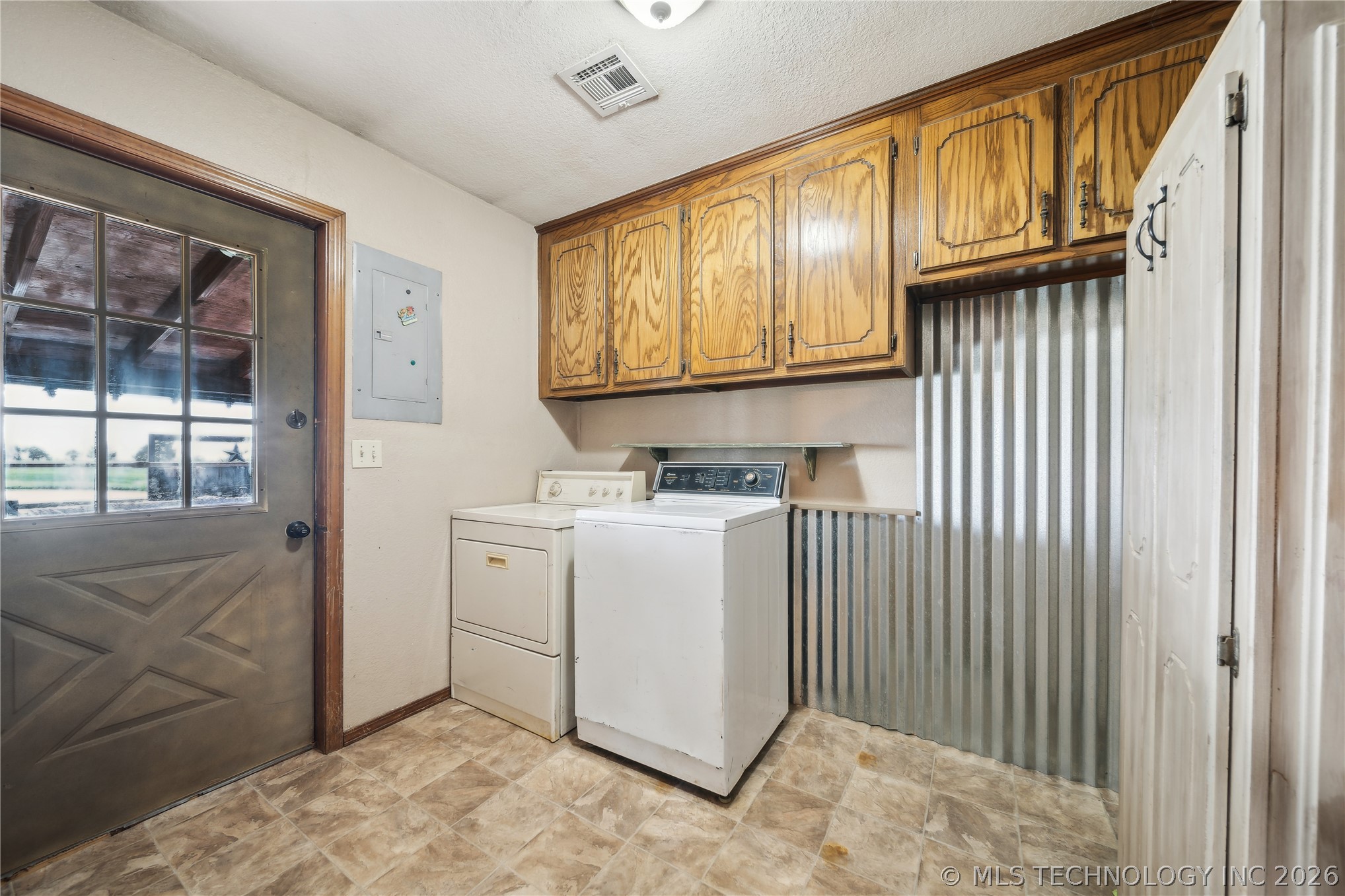 1202 Oak Grove Road Property Photo 14