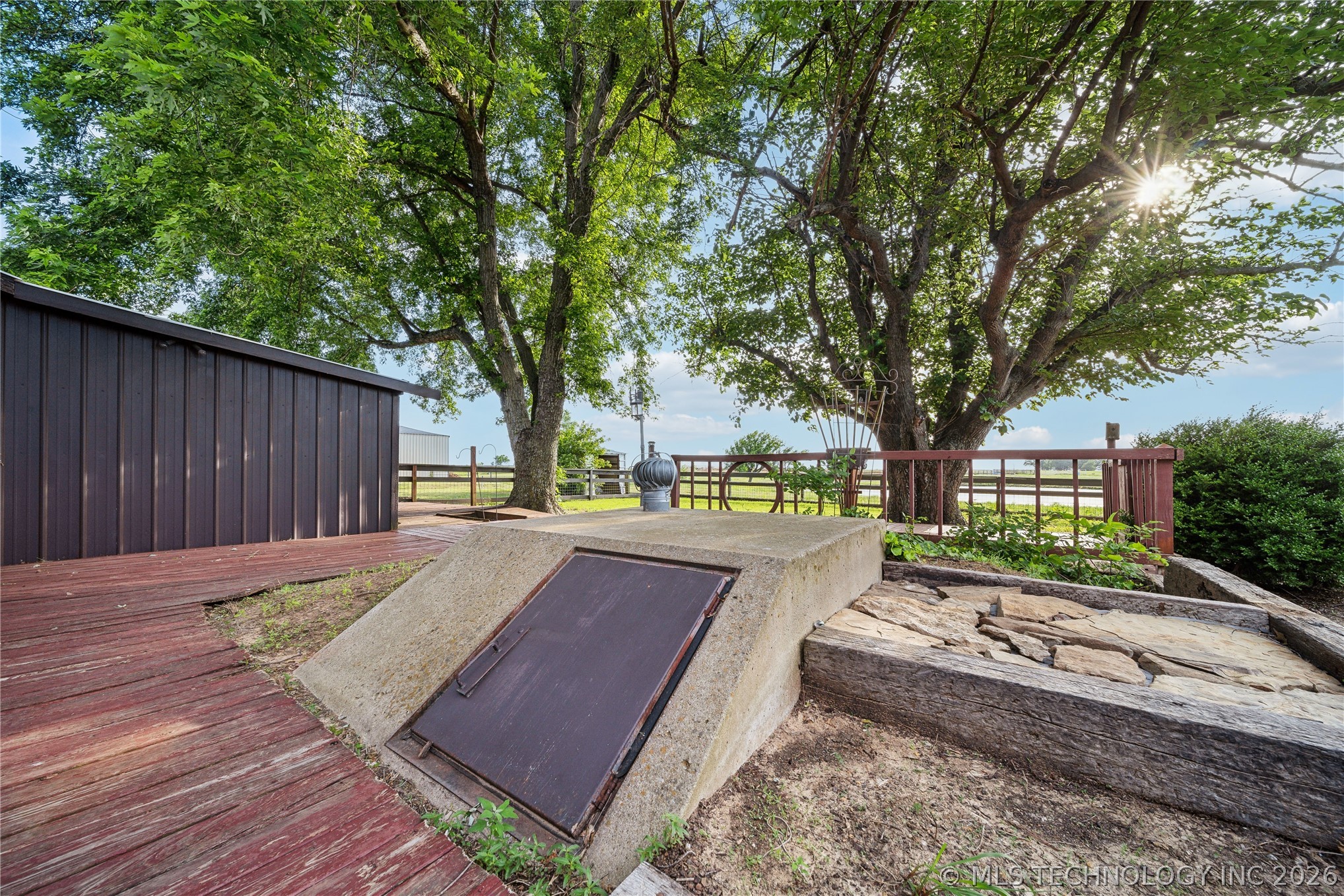 1202 Oak Grove Road Property Photo 23