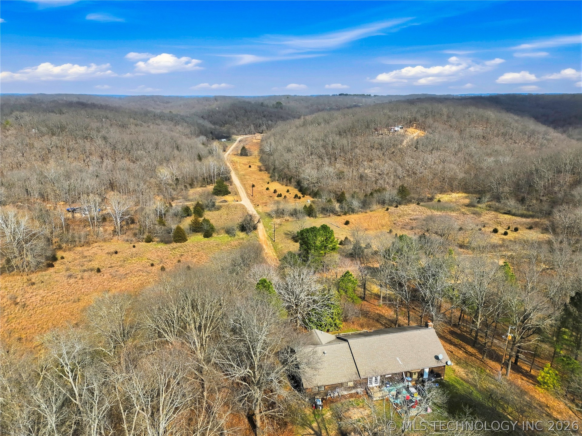 6611 N Starr Ridge Road Property Photo 1