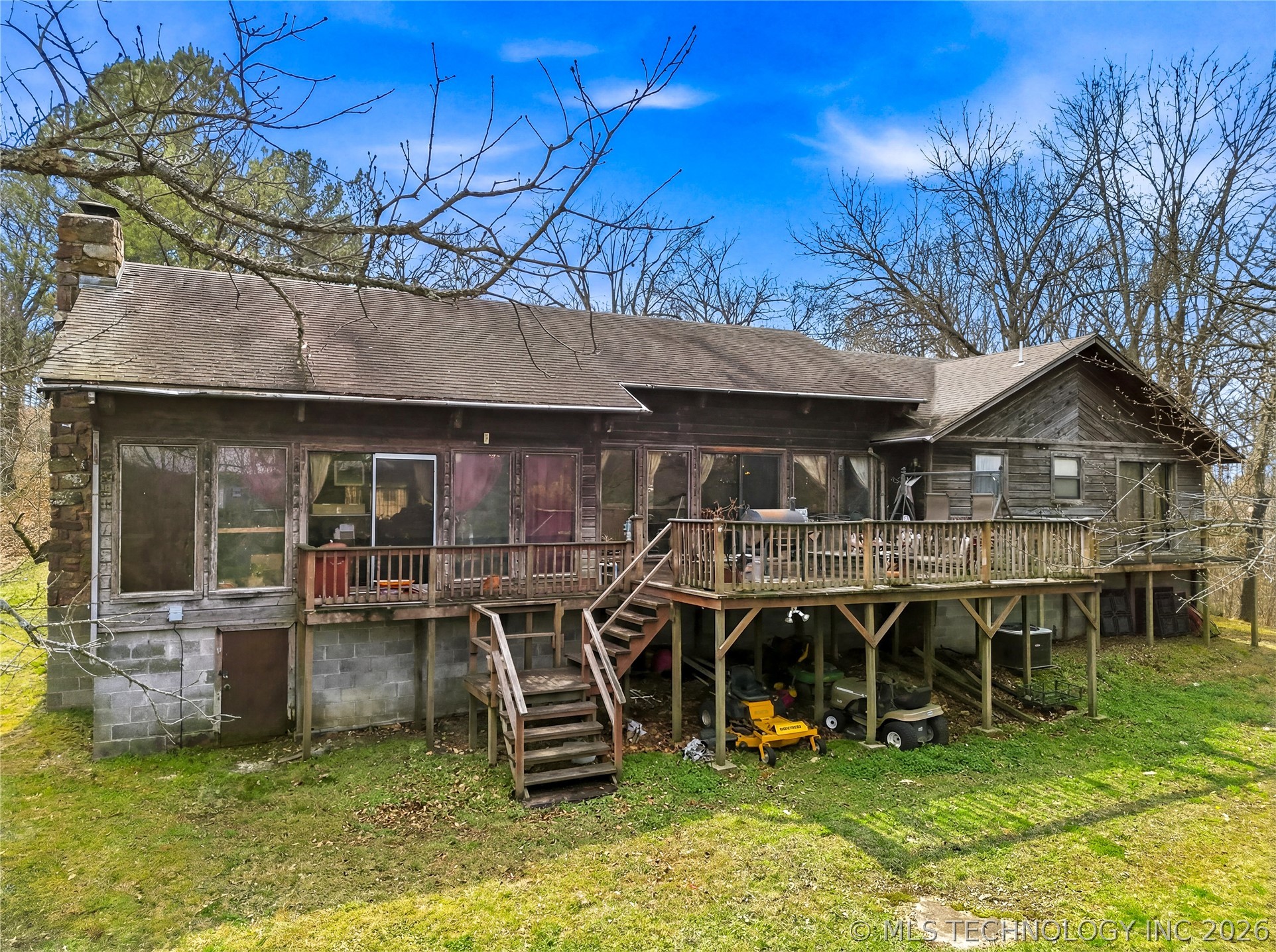 6611 N Starr Ridge Road Property Photo 2