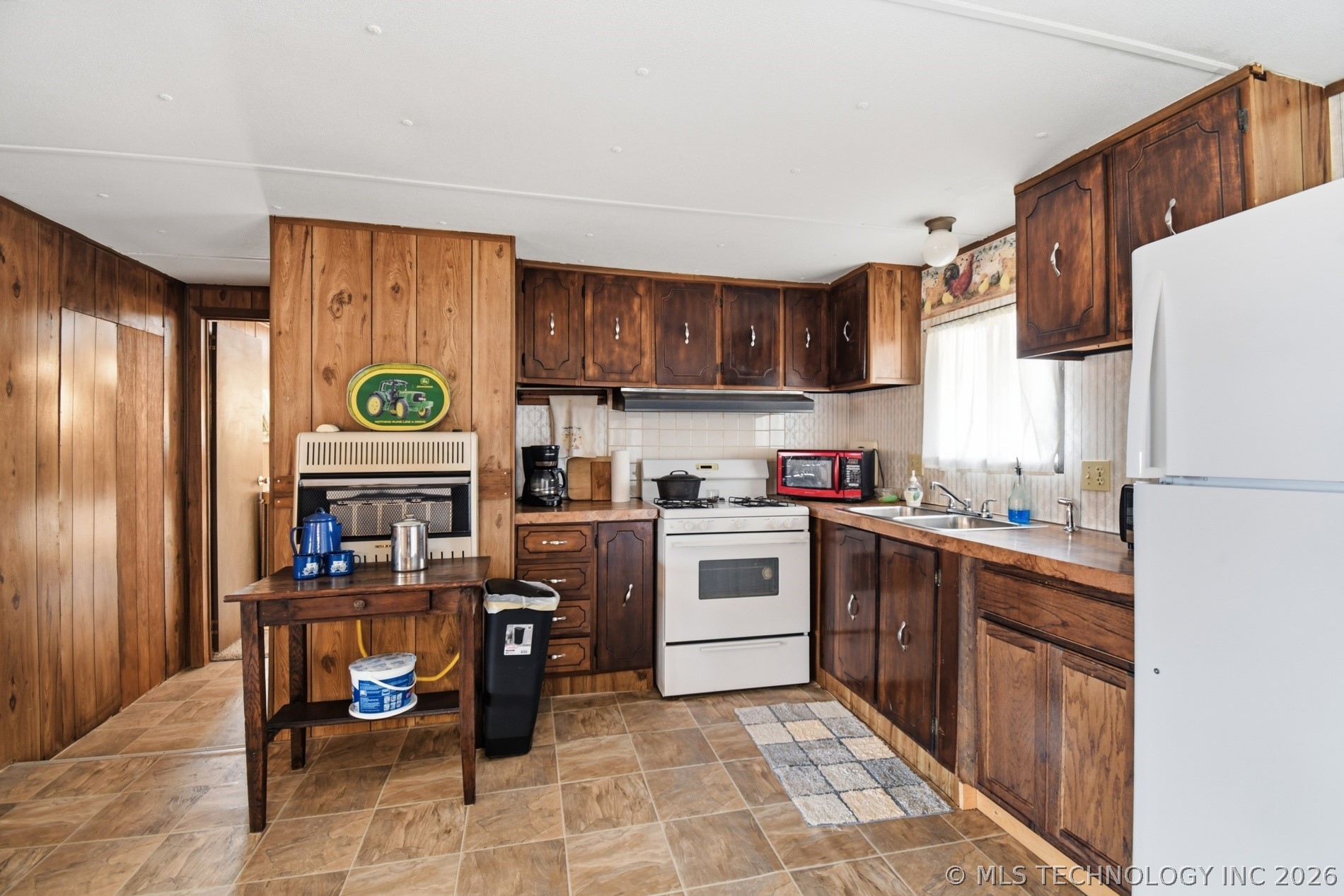 35 Rock Creek Drive Property Photo 8