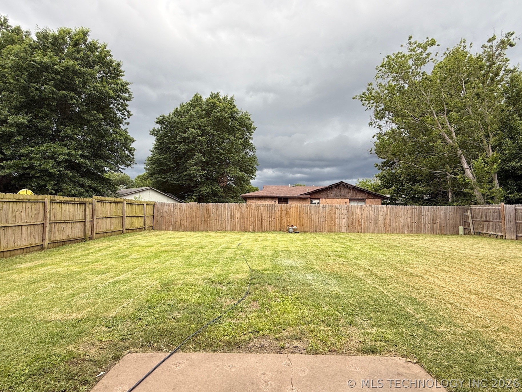 14468 S Poplar Street Property Photo 15
