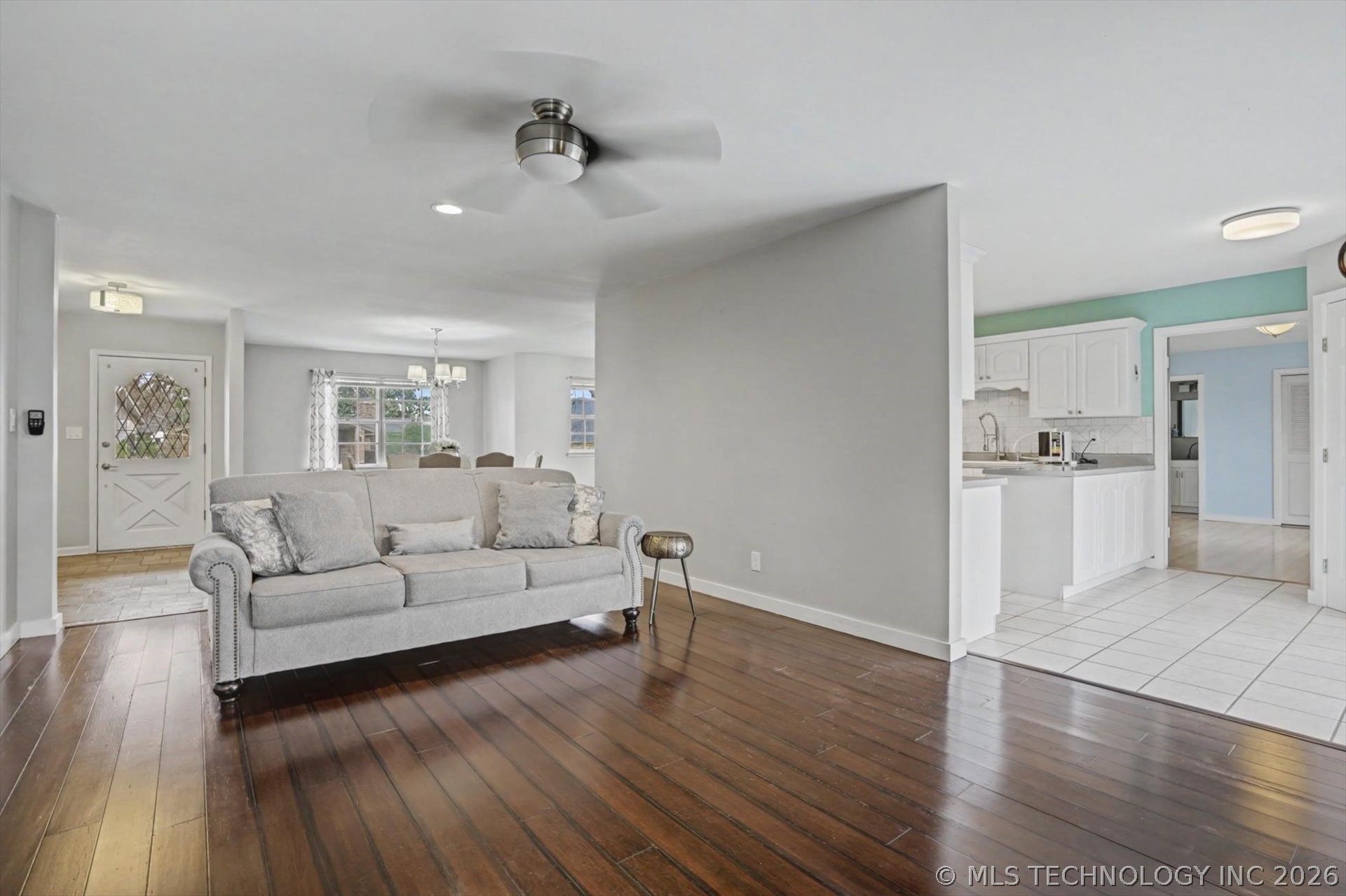 5021 S Irvington Place Property Photo 10