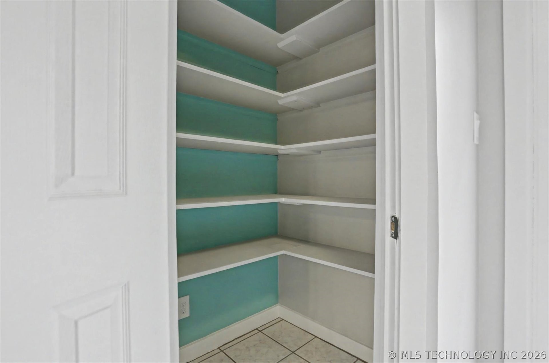 5021 S Irvington Place Property Photo 23