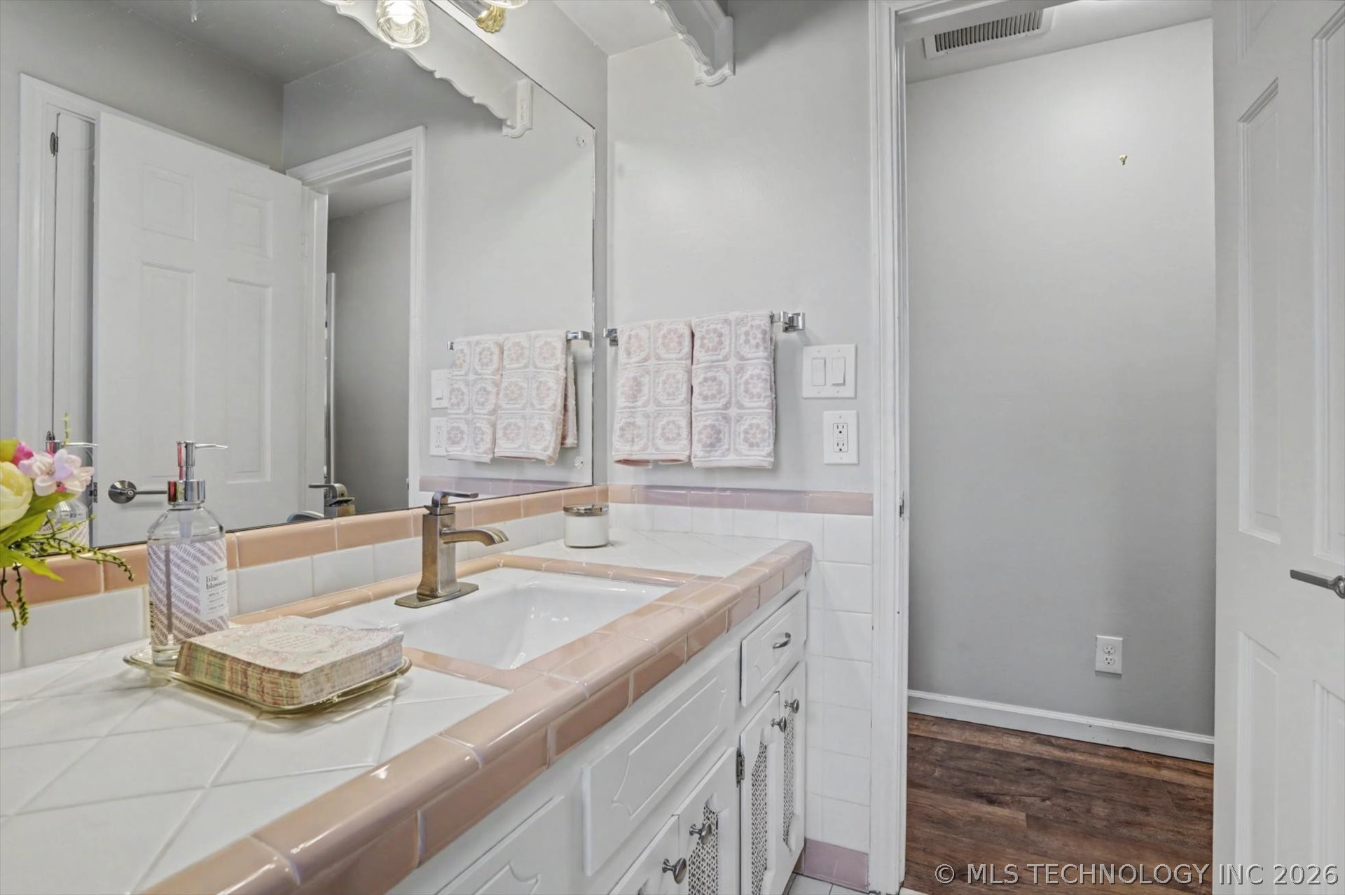 5021 S Irvington Place Property Photo 39