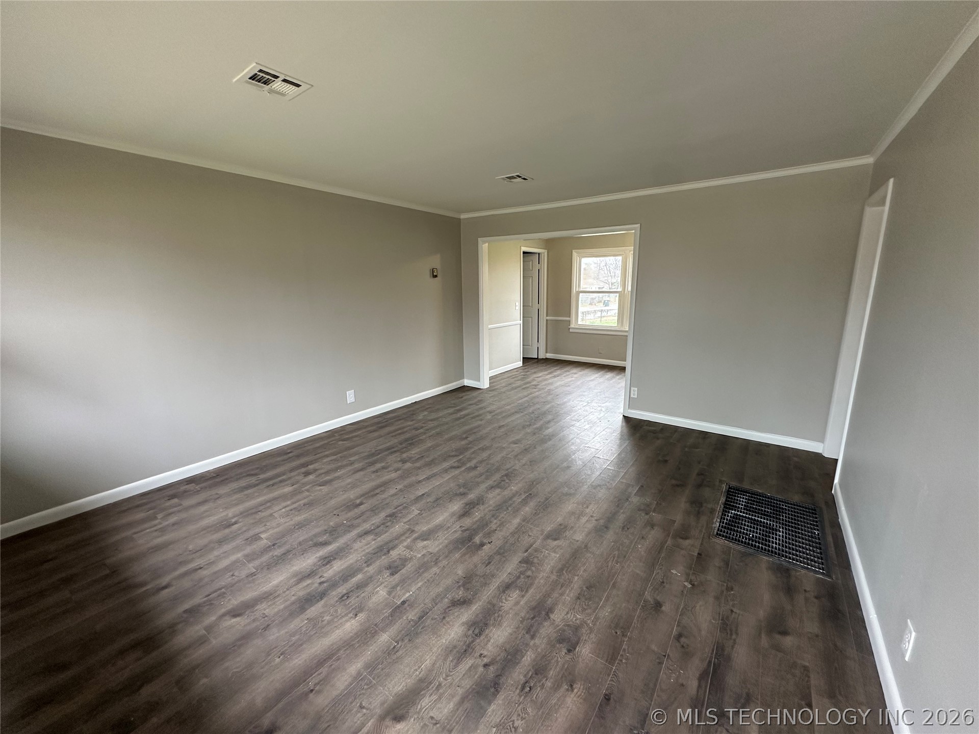6305 E Newton Street Property Photo 2